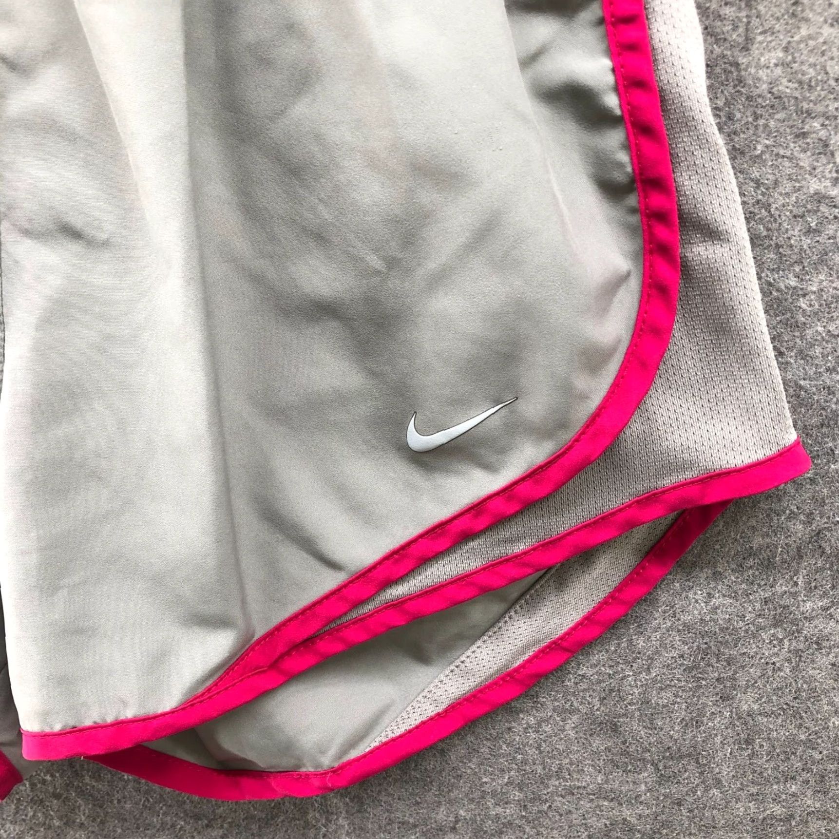 Nike Nike Temp Running Shorts Womens S Gray Pink Lined 3'' Inseam Active Gym Size 28" / US 6 / IT 42 - 3 Thumbnail