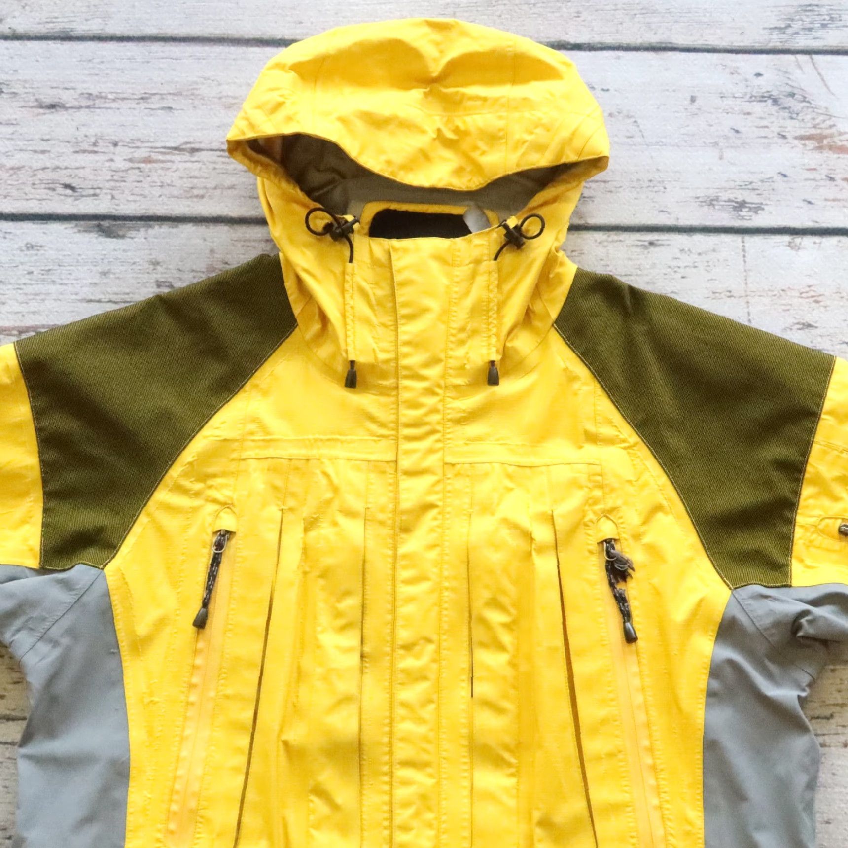 The North Face VINTAGE The North Face Summit Series Gore-Tex XCR Jacket Mens L Yellow GTX Summit Series Parka Jacket Size US L / EU 52-54 / 3 - 2 Thumbnail