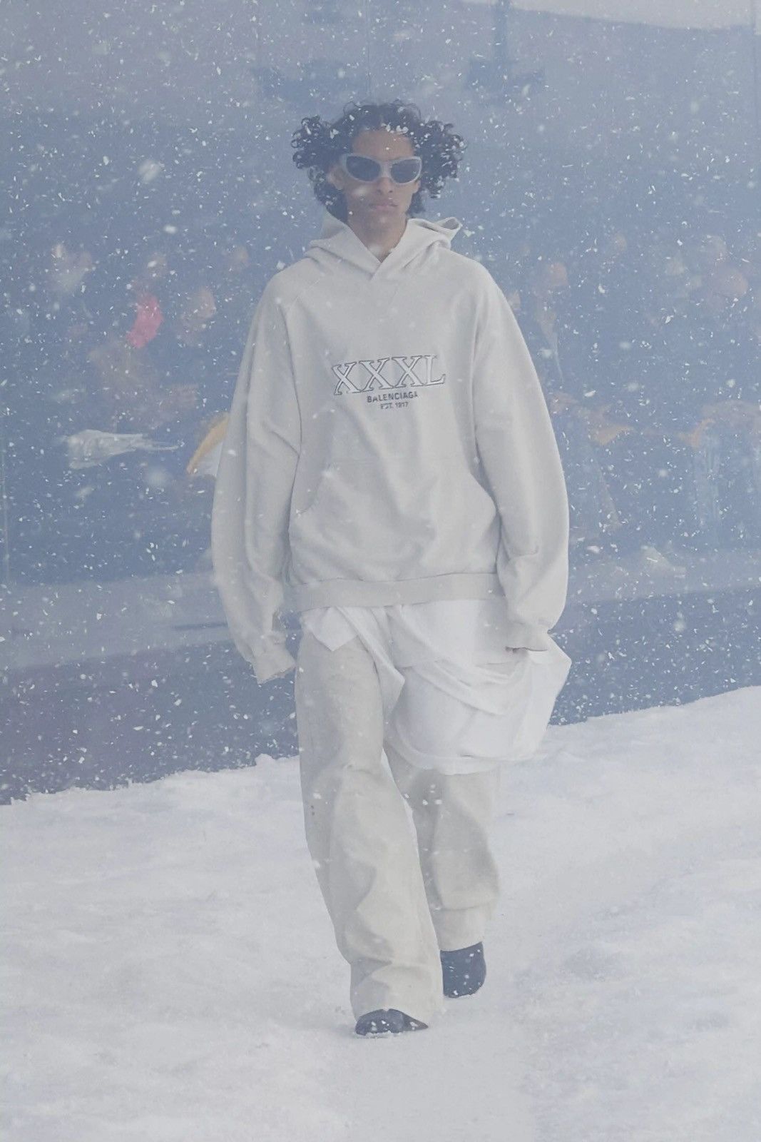 Balenciaga Sz4 2022 RARE Runway Two Layer XXXL Hoodie Size US XL / EU 56 / 4 - 5 Thumbnail
