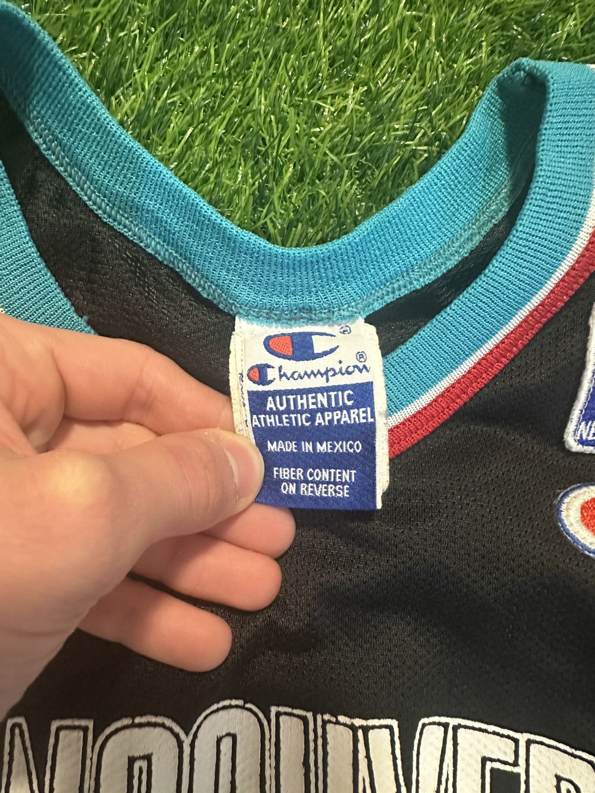 NBA × Vintage Vintage NBA Vancouver Grizzlies Jersey Size YL 14-16 Yrs Size US XXS / EU 40 - 4 Thumbnail