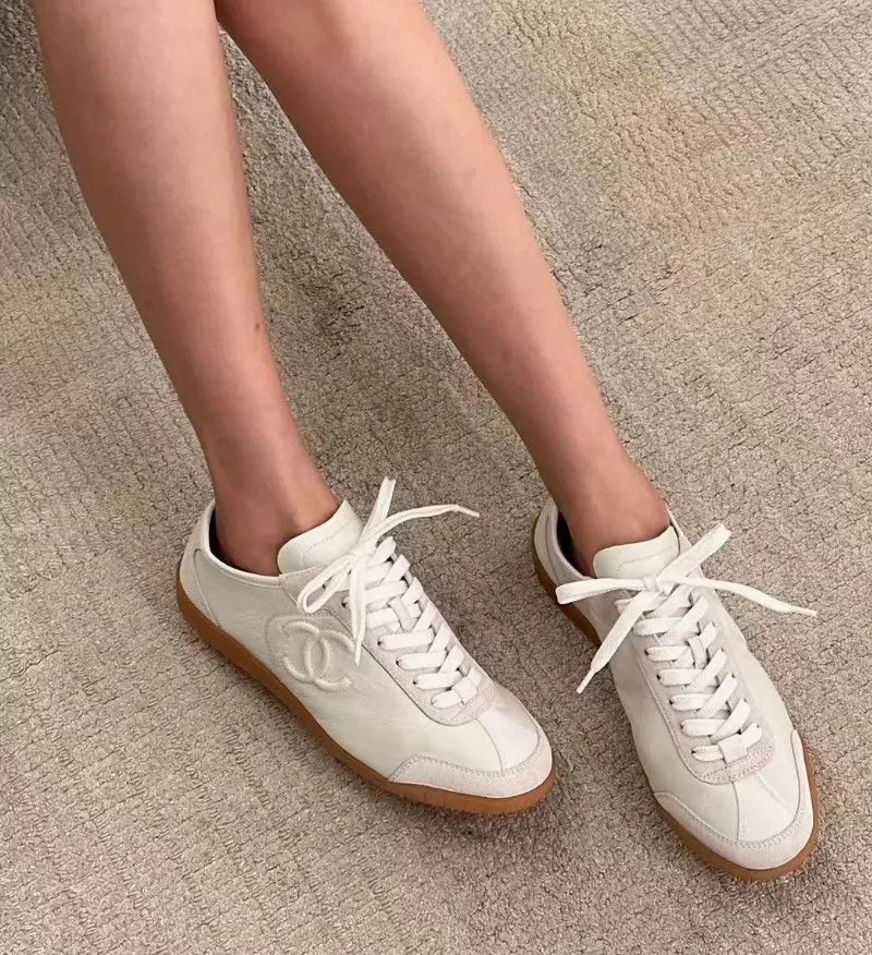 Chanel Chanel White CC Deauville Sneaker Size US 5.5 / IT 35.5 - 8 Thumbnail