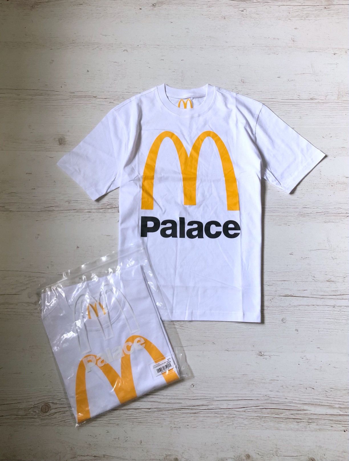 Palace t-shirt palace mcdonald's Size US M / EU 48-50 / 2 - 1 Thumbnail