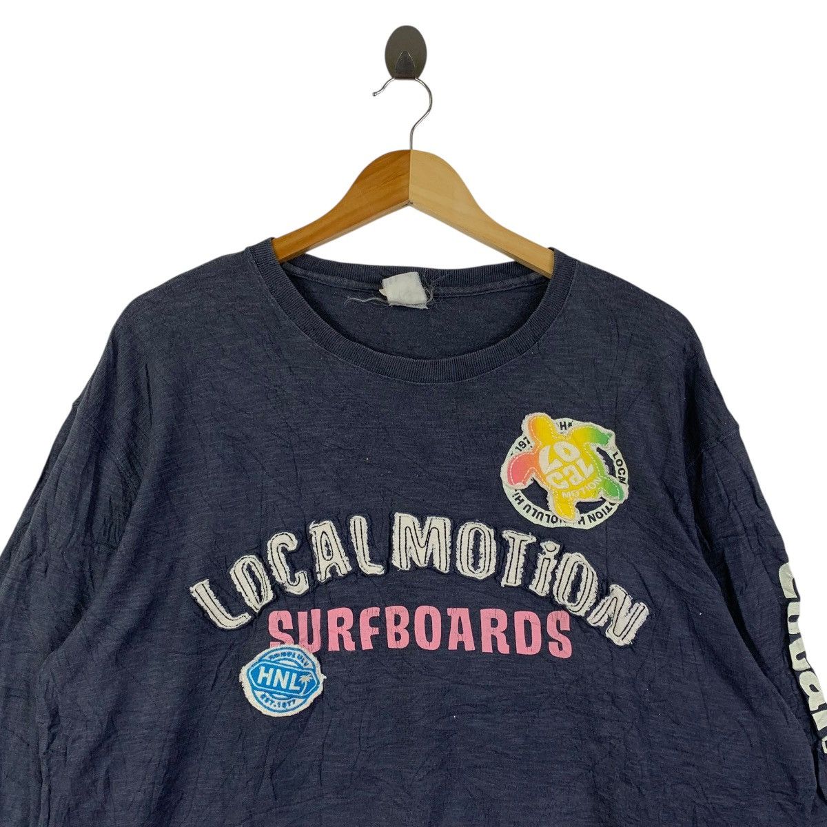 Vintage Vintage LOCAL MOTION HAWAII Surfboards LS Tee Island Roots Size US L / EU 52-54 / 3 - 2 Thumbnail