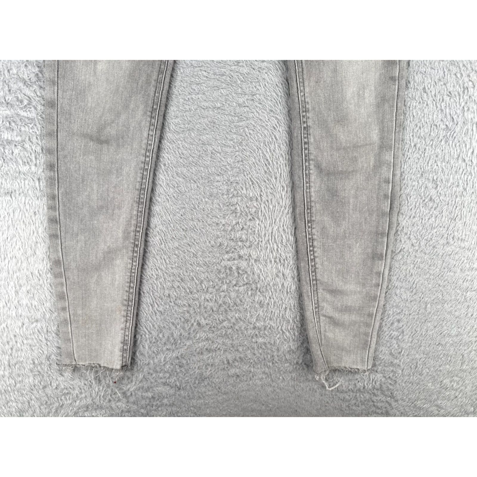 Stradivarius Stradivarius Jeans Womens Gray Skinny Regular Waist Cotton 23x27 Distressed Stretch Pockets 5-Pocket Design Vintage: No Feature: Medium Wash 2 Size 26" / US 2 / IT 38 - 2 Thumbnail