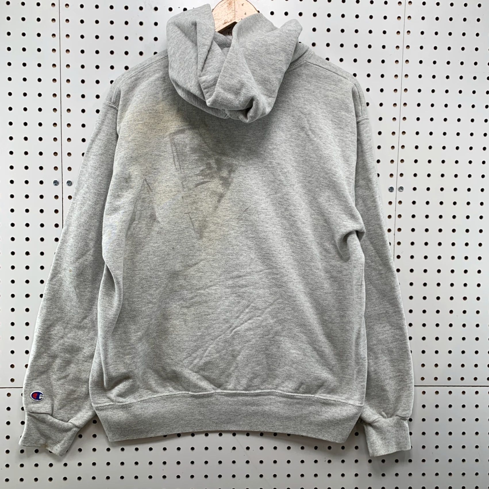 Champion VTG Champion Hoodie Sweatshirt Mens Large Gray Distressed Heavy Pullover 21.5x25 Pullover Sweatshirt Mens Large Gray 90s Champion Hoodie Mens L Gray Size US L / EU 52-54 / 3 - 2 Thumbnail