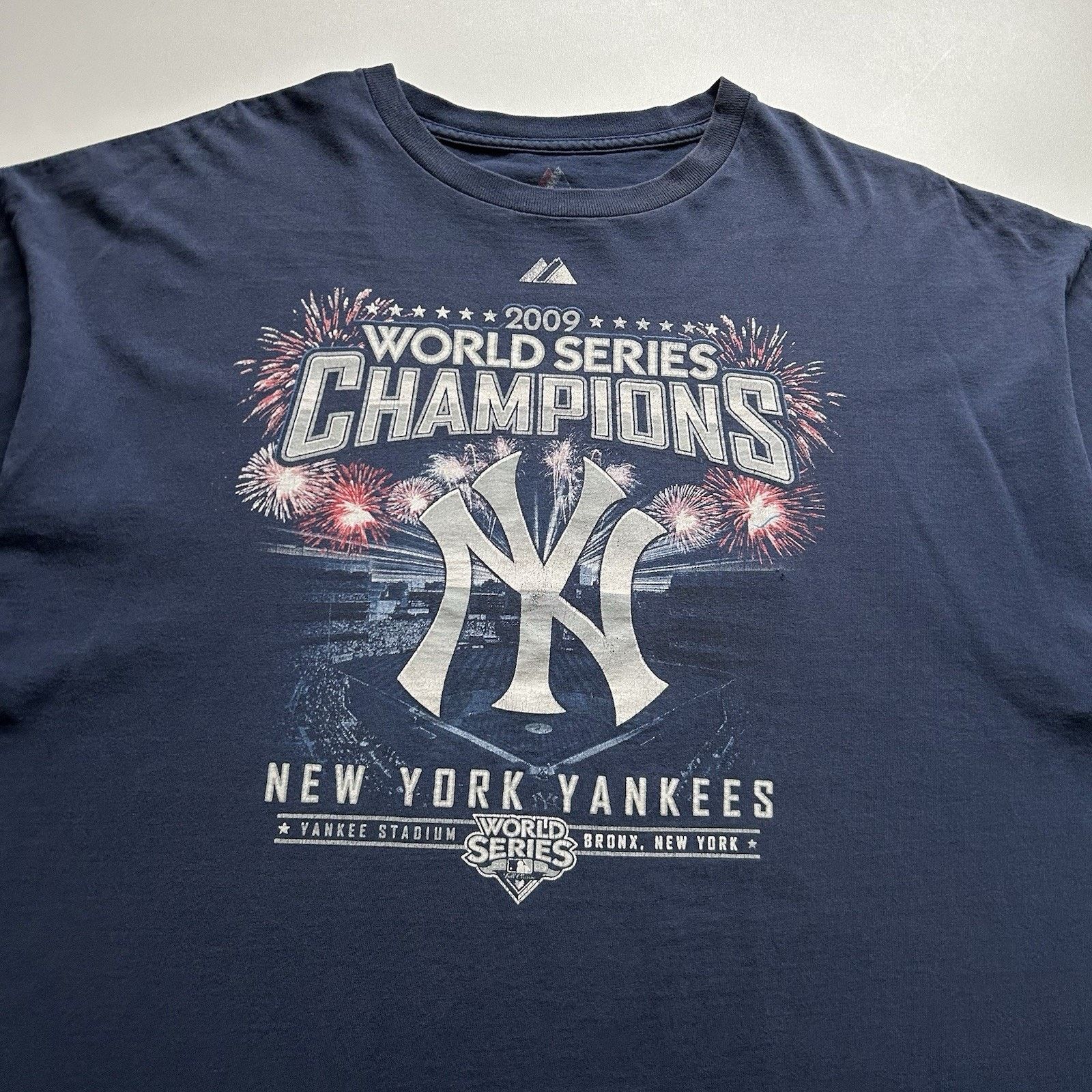 MLB × Majestic × Vintage Vintage 2009 New York Yankees World Series Champs Shirt 2XL Size US XXL / EU 58 / 5 - 2 Thumbnail