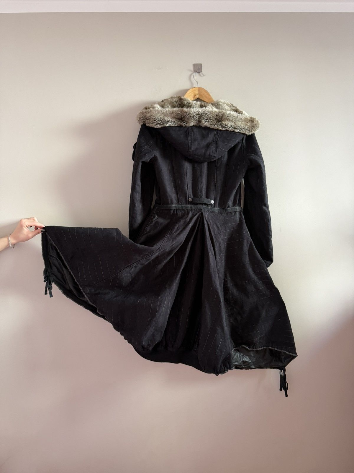 Marithe + Francois Girbaud Marithé François Girbaud Hooded Fur Lined Coat Size L / US 10 / IT 46 - 12 Thumbnail