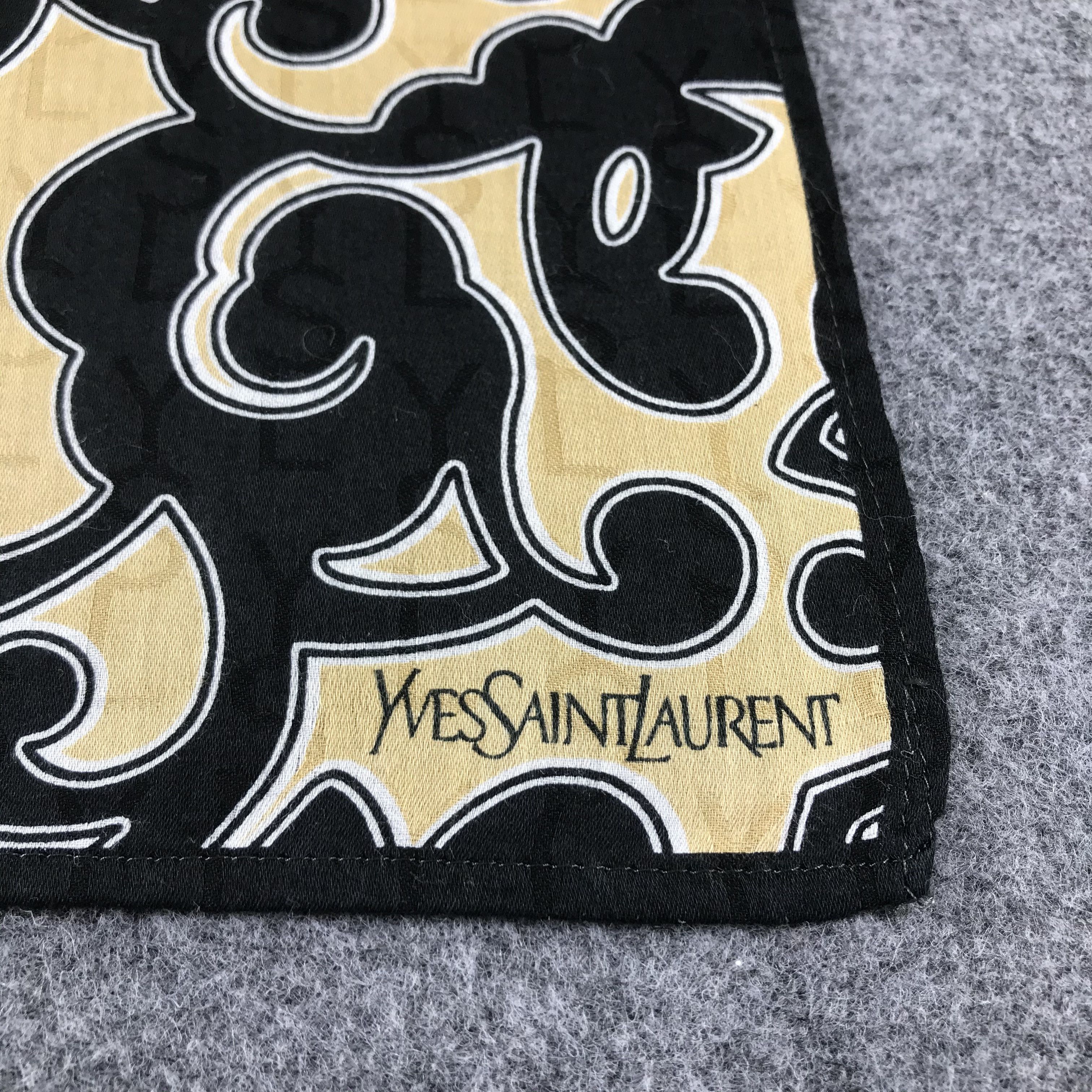 Yves Saint Laurent YSL Baroque Handkerchief Neckerchief Bandana H357 Size ONE SIZE - 4 Thumbnail