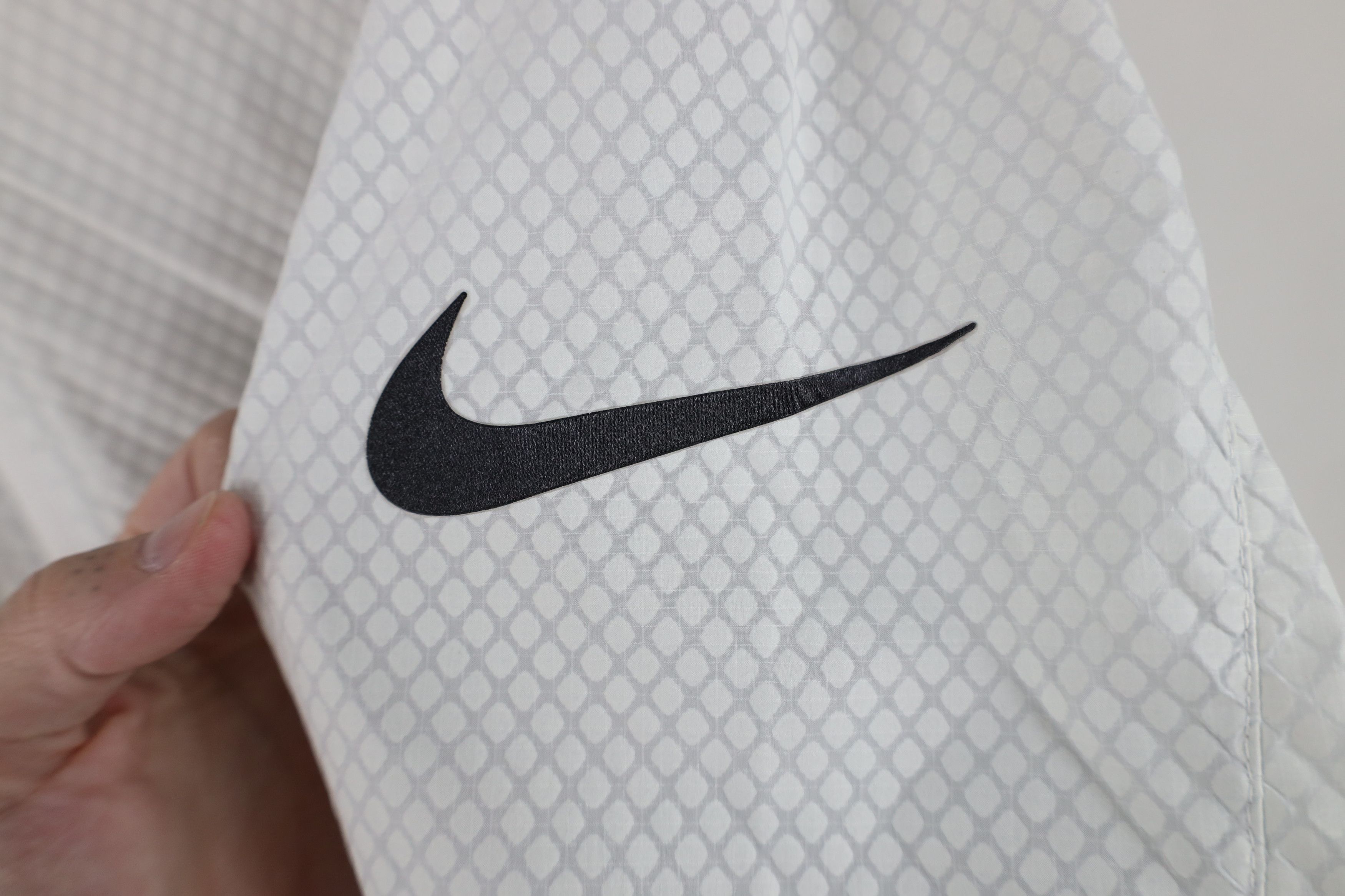 Nike Nike Shield Hyper Elite Hooded Basketball Jacket White Size US L / EU 52-54 / 3 - 4 Thumbnail