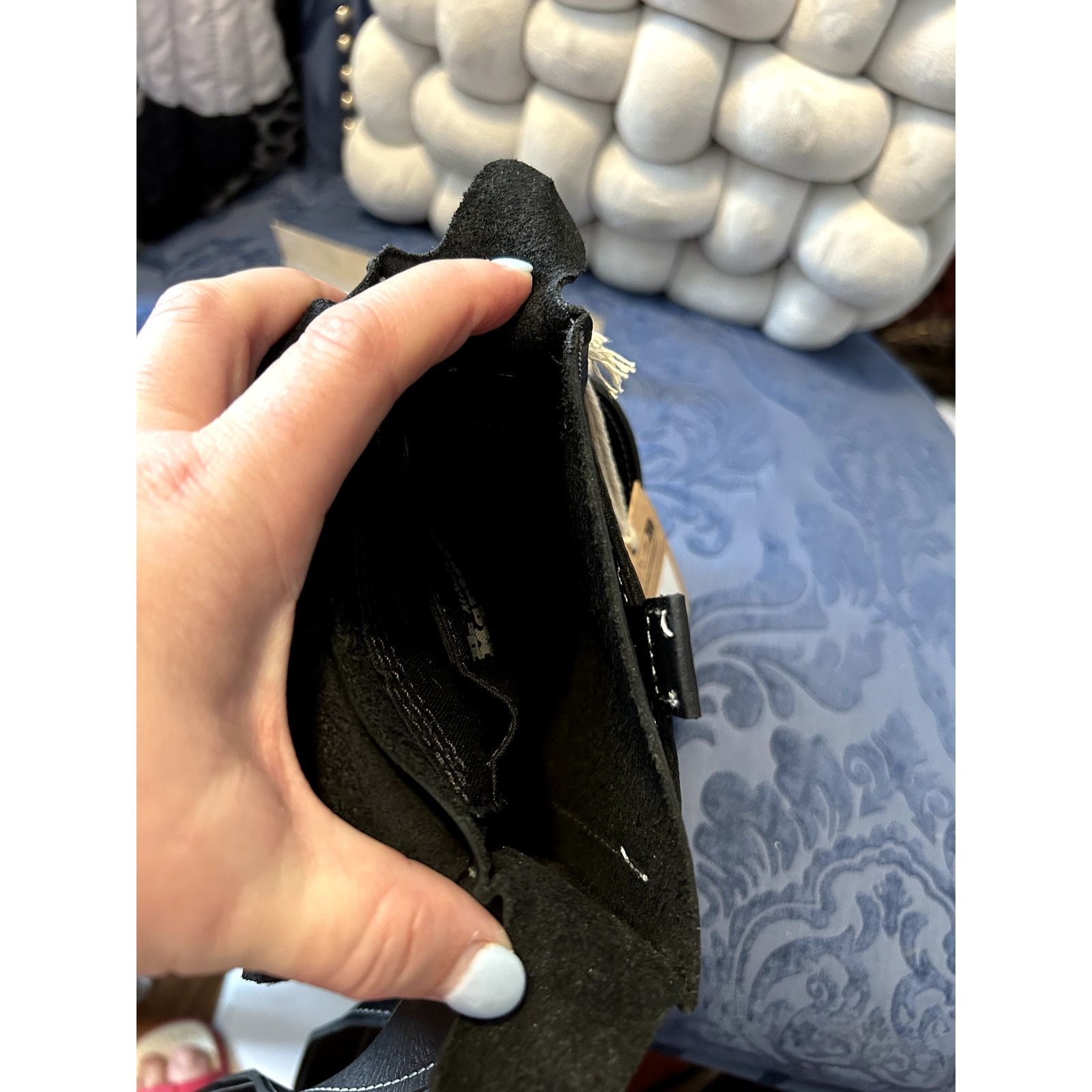Dr. Martens Dr Martens Overdrive Leather Vertical Black Crossbody NWT Size ONE SIZE - 3 Thumbnail