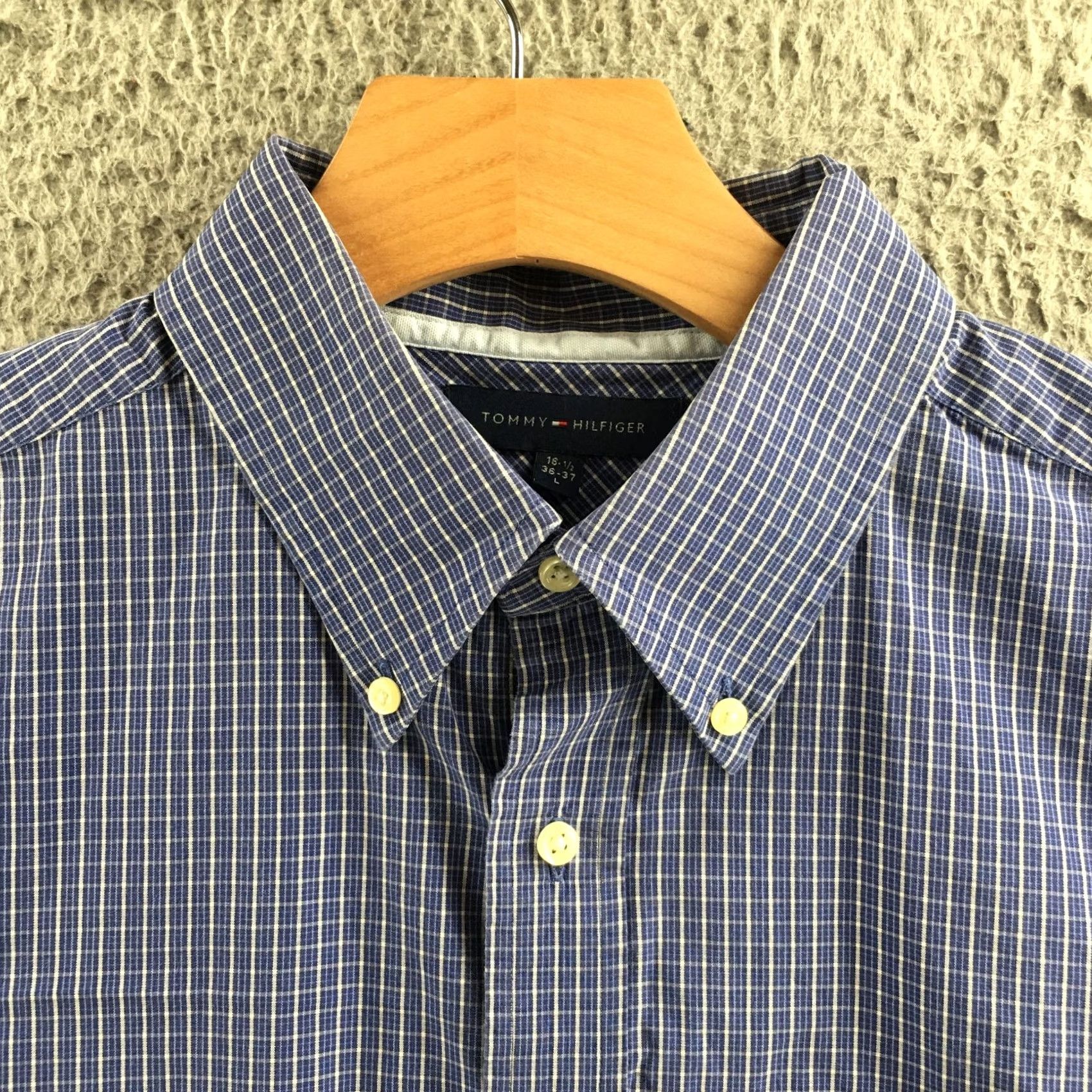 Tommy Hilfiger Tommy Hilfiger Shirt Mens 16 1/2 Blue Cotton Gingham Long Sleeve Button Down Shirt Size US L / EU 52-54 / 3 - 3 Thumbnail