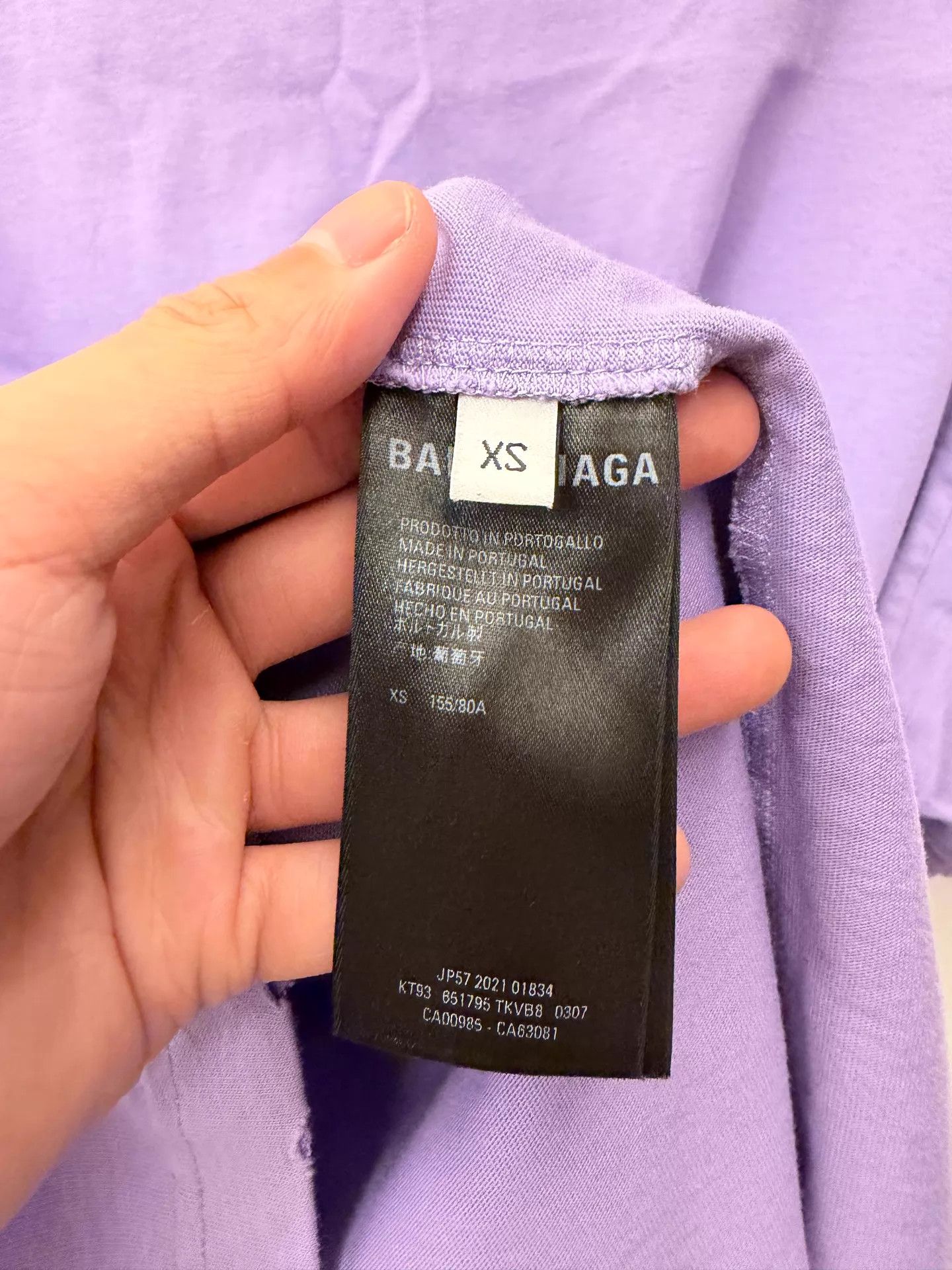 Balenciaga Balenciaga Caps Destroyed Purple Crew SS T Wmn XS Size XS / US 0-2 / IT 36-38 - 4 Thumbnail