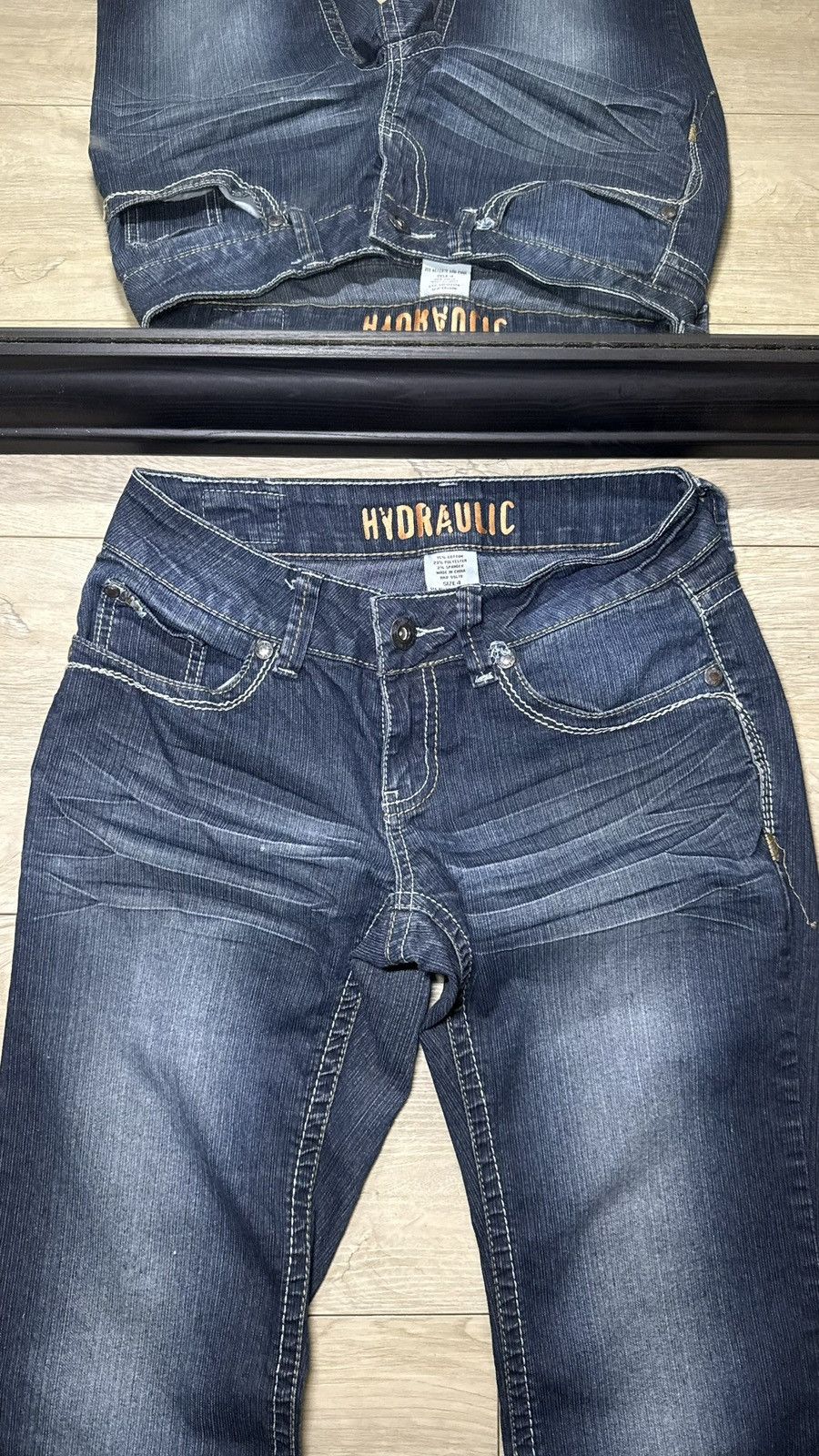 Miss Me Y2K 2000s Women’s Hydraulic Embroidered Dark Stone Wash Size 27" / US 4 / IT 40 - 4 Thumbnail