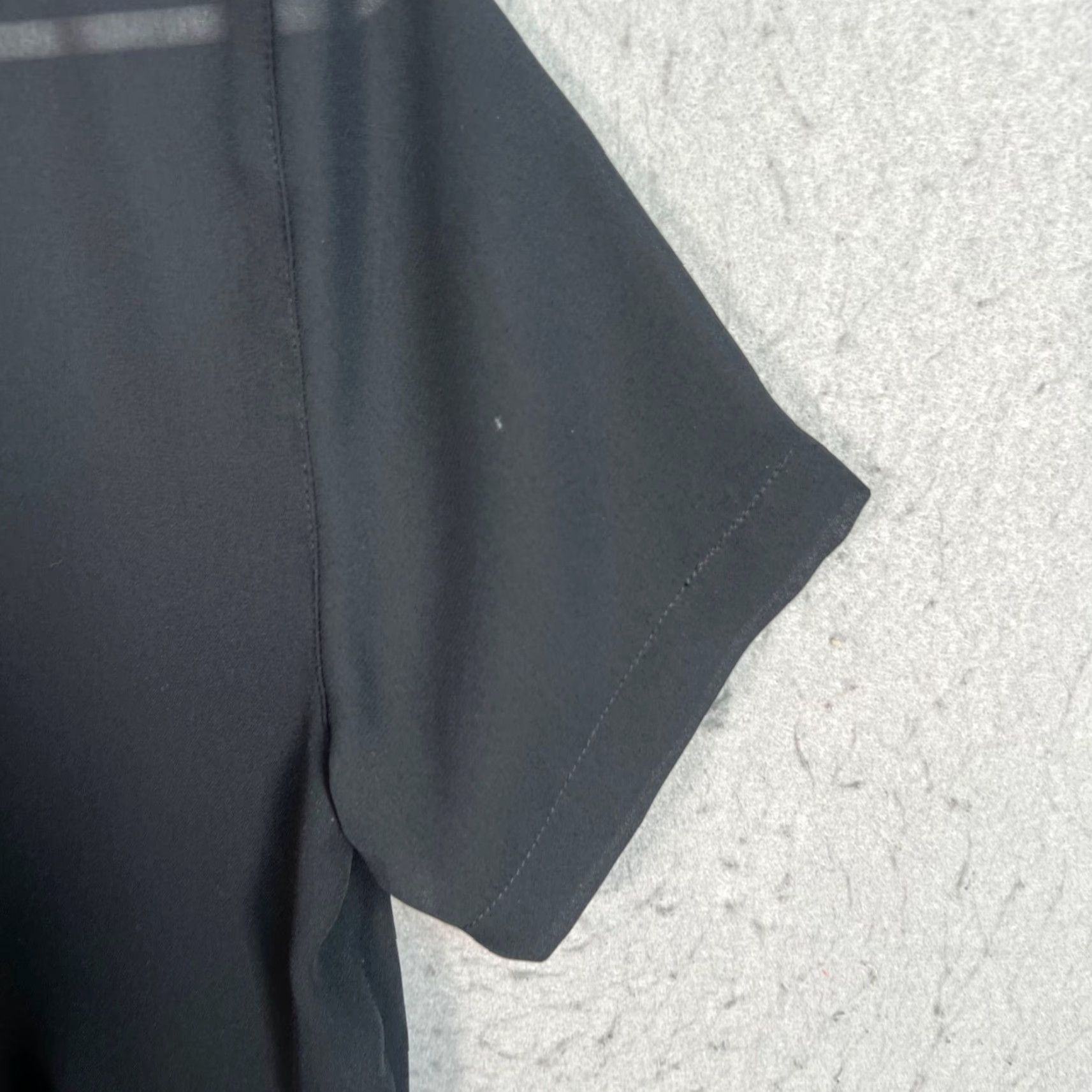 Jones New York Jones New York Blouse Womens 2P Petite Short Sleeve Sheer Black Round Neck Shirt Clothing Ladies 2P Black 90s-style not applicable? Size XS / US 0-2 / IT 36-38 - 7 Thumbnail