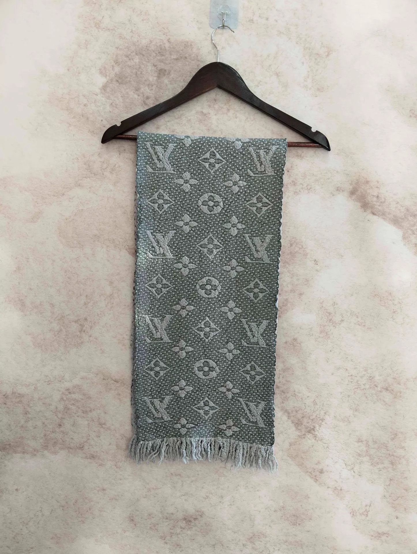 Louis Vuitton LV Gray Reversible Scarf 95 New Size ONE SIZE - 2 Thumbnail