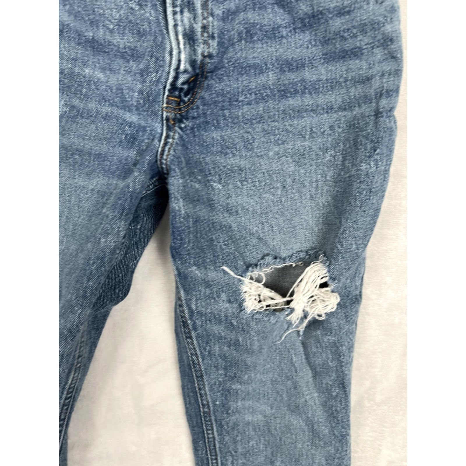 Abercrombie & Fitch Abercrombie & Fitch High Rise Mom Jeans Womens 26 Distressed Blue 5-Pocket Curve Love Jeans Size 26" / US 2 / IT 38 - 3 Thumbnail