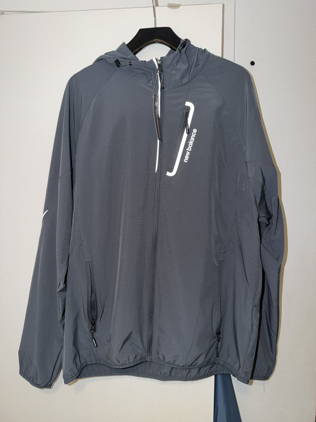 New Balance New balance light wind breaker brand new with tags SZ L Size US L / EU 52-54 / 3 - 1 Thumbnail