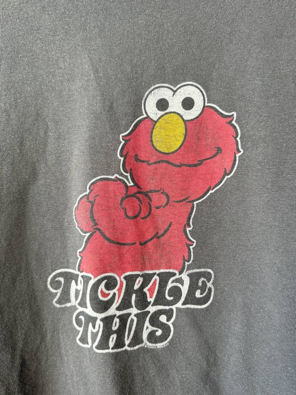 Vintage Vintage Elmo Tickle This! Tee Sz L Size US L / EU 52-54 / 3 - 2 Thumbnail