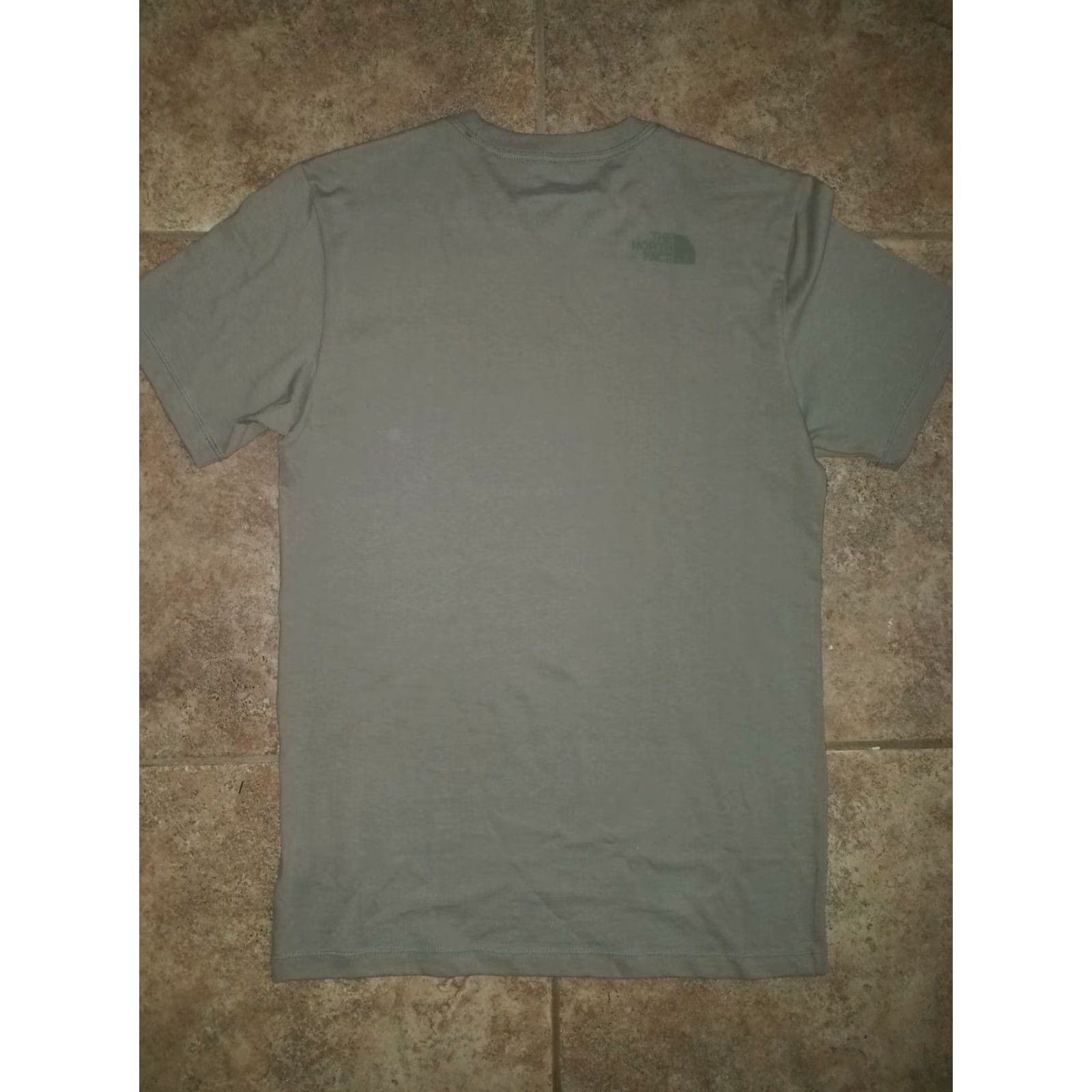 The North Face The North Face T-Shirt Mens S Beige Graphic Regular Size S Beige Mens T-Shirt Graphic The North Face Size US S / EU 44-46 / 1 - 6 Thumbnail