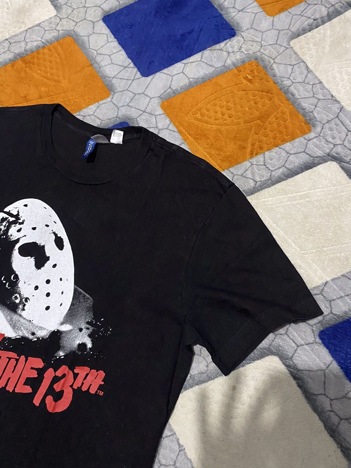 H&M × Warner Bros Tshirt h&m x warner bros friday 13th Size US L / EU 52-54 / 3 - 2 Thumbnail