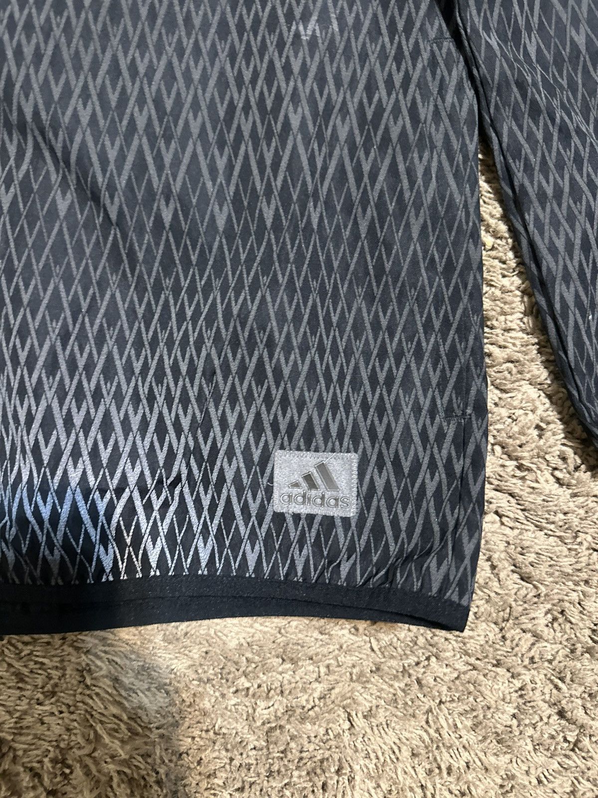 Adidas Vintage Adidas “triple black” windbreaker 00s size medium Size US M / EU 48-50 / 2 - 2 Thumbnail