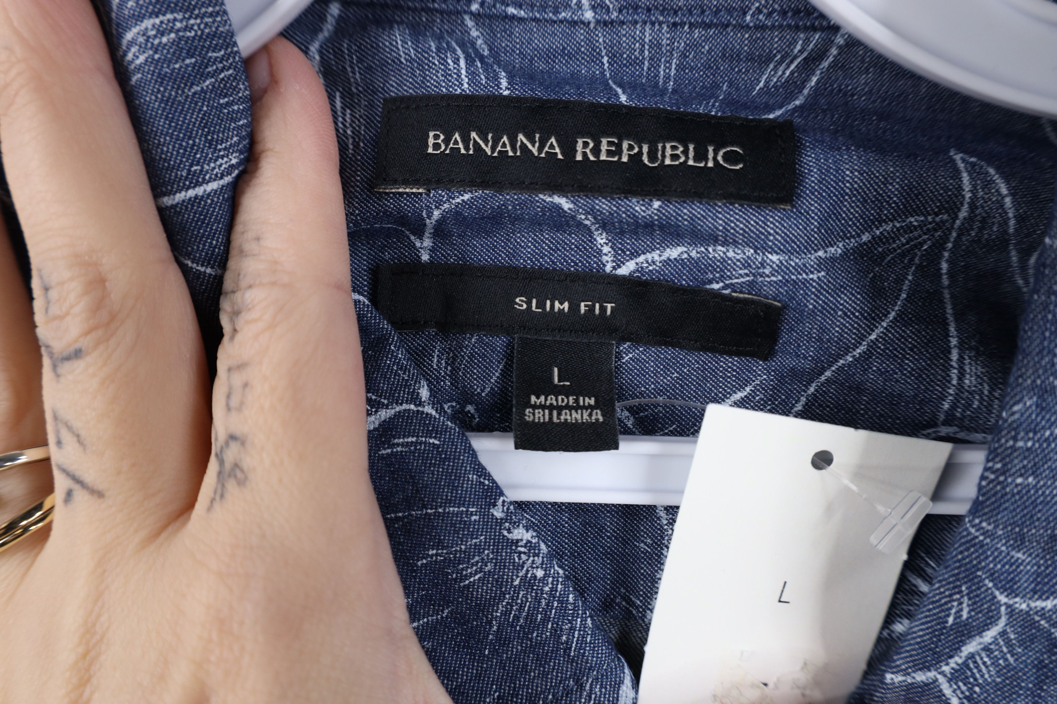 Banana Republic New Banana Republic Flower Collared Button Down Shirt Blue Size US L / EU 52-54 / 3 - 7 Thumbnail