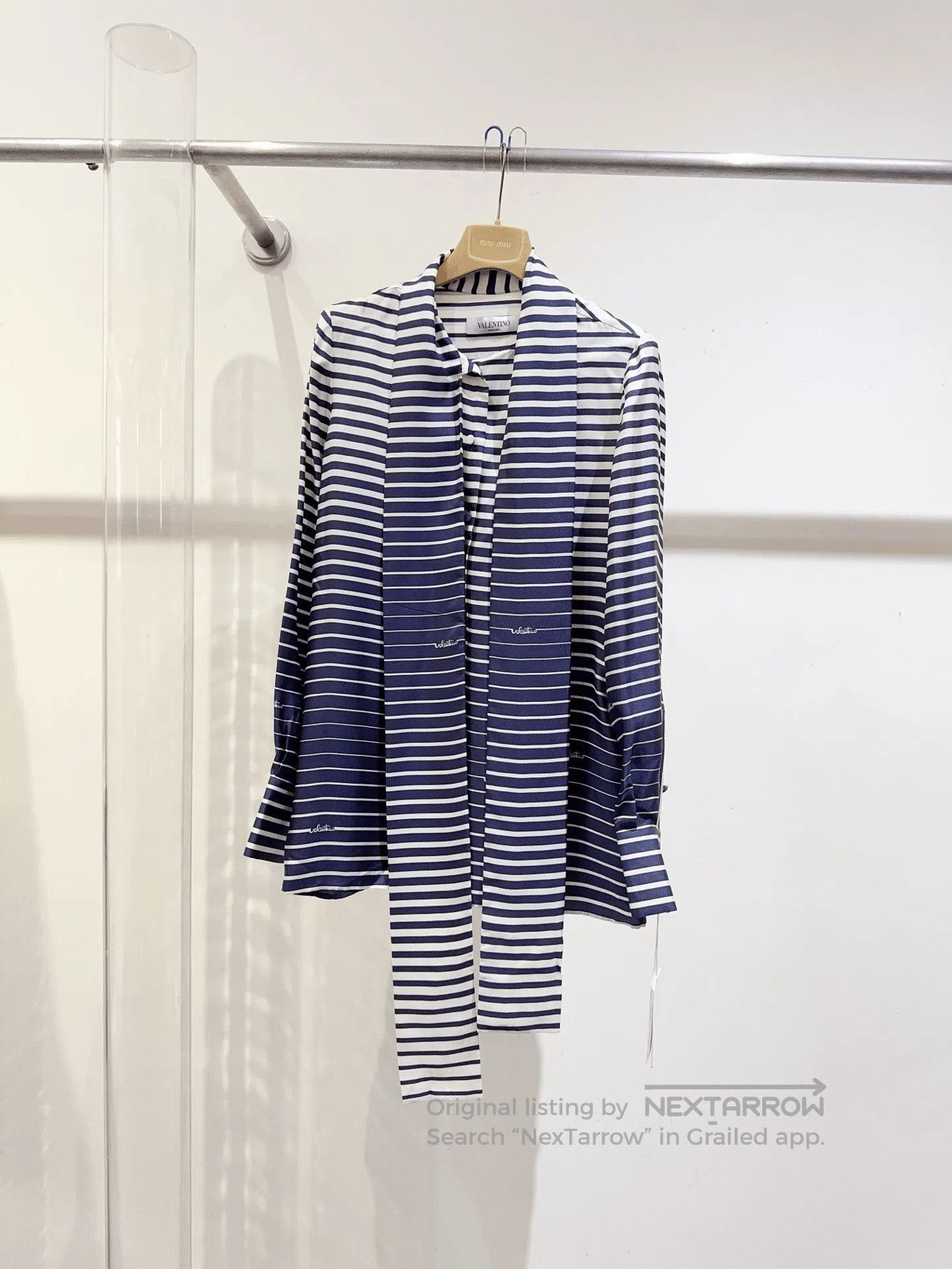 Valentino Valentino Silk Shirt. Size M / US 6-8 / IT 42-44 - 2 Thumbnail