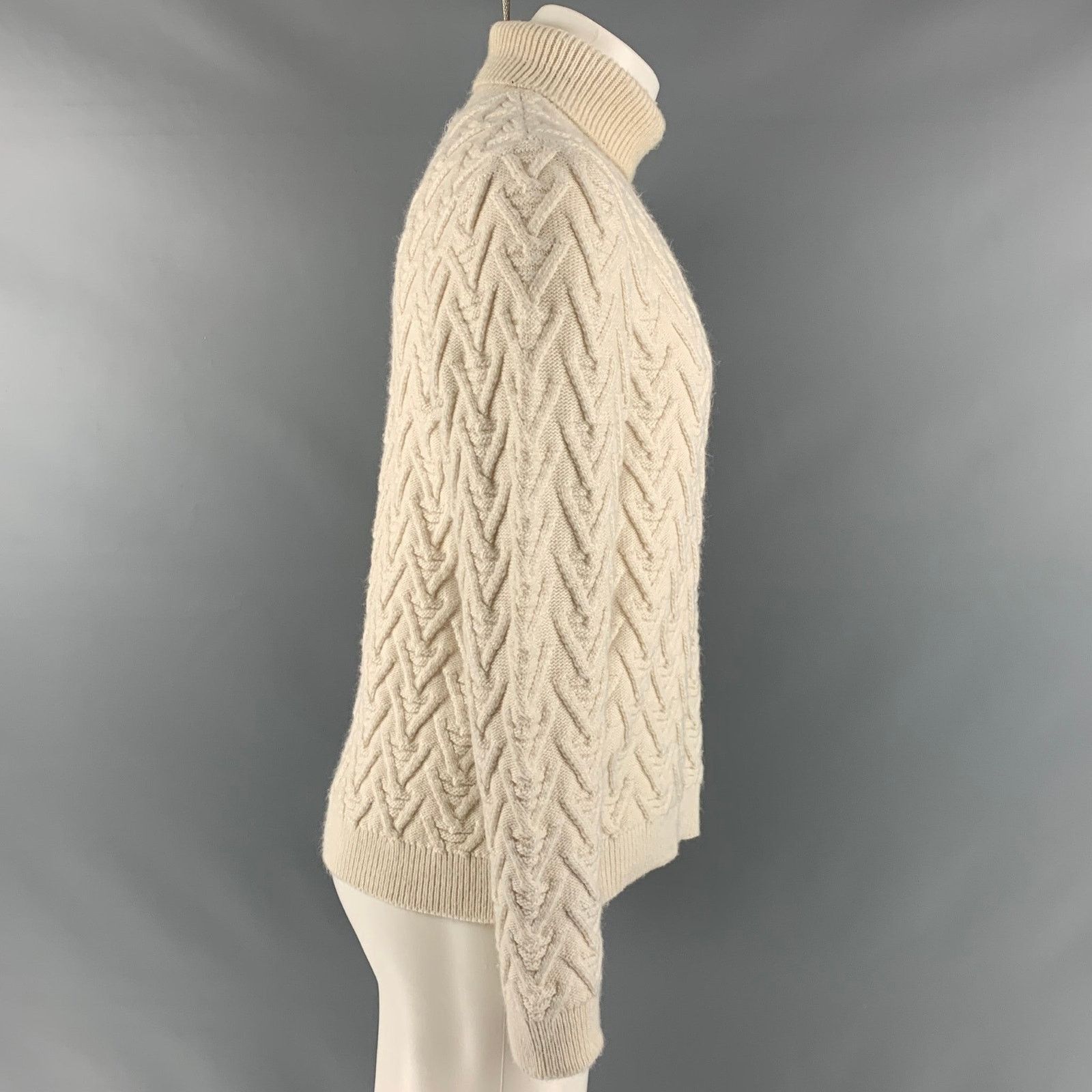 Vintage VINTAGE Size M Cream Knit Turtleneck Sweater Size US M / EU 48-50 / 2 - 3 Thumbnail