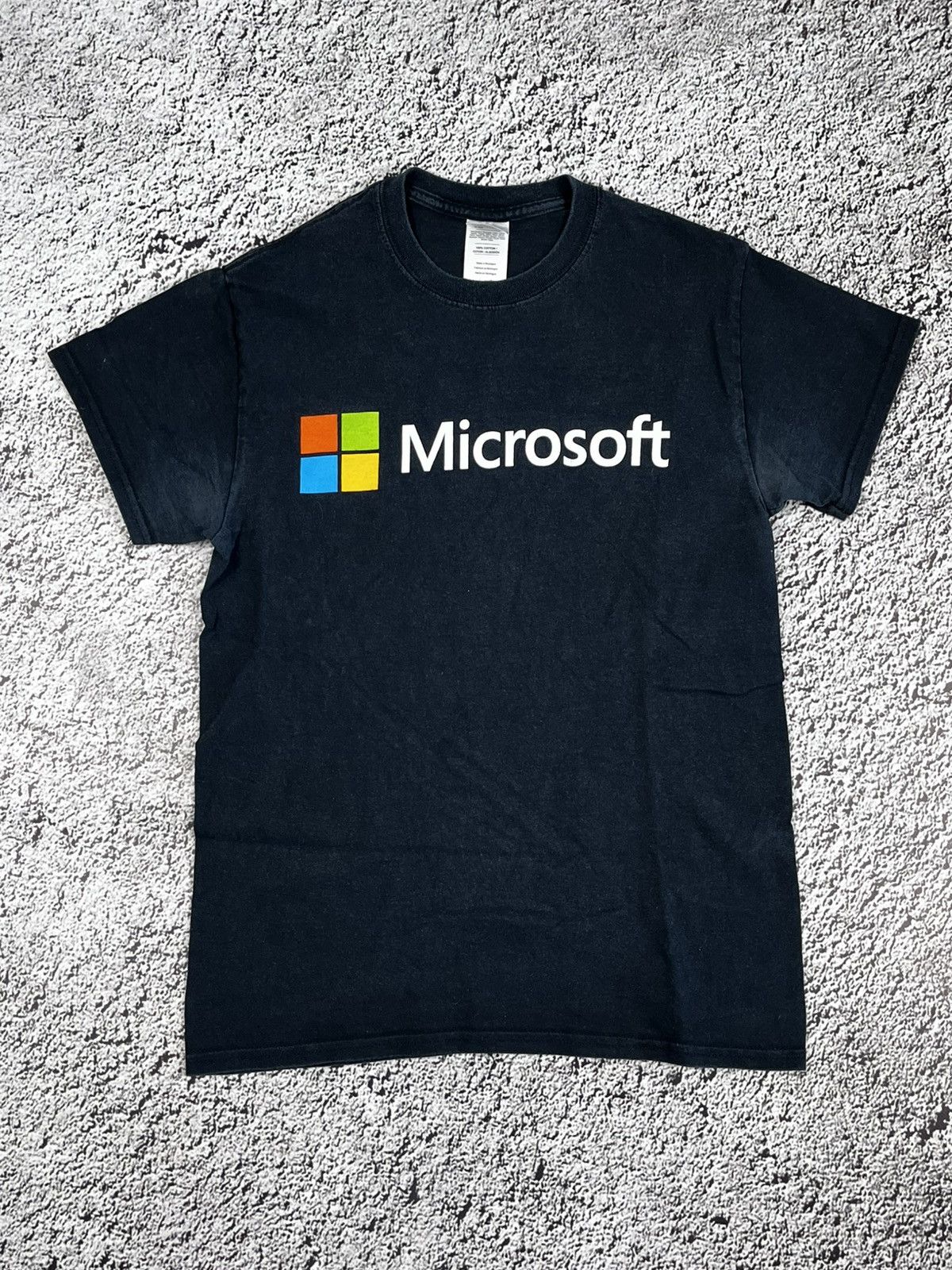 Vintage Vintage Y2K Microsoft faded logo tee streetwear size S Size US S / EU 44-46 / 1 - 1 Thumbnail