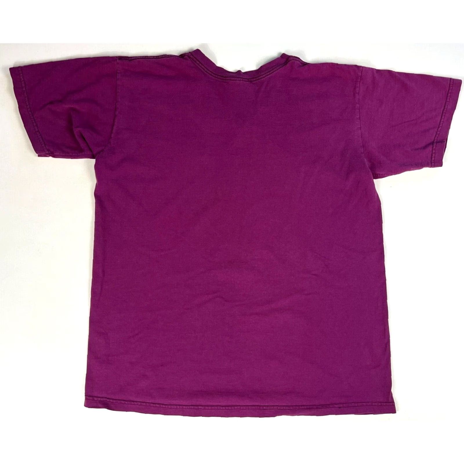 Nike VINTAGE Nike Men's T-Shirt Magenta V-Neck 90s Embroidered Logo Sz L Size US L / EU 52-54 / 3 - 2 Thumbnail