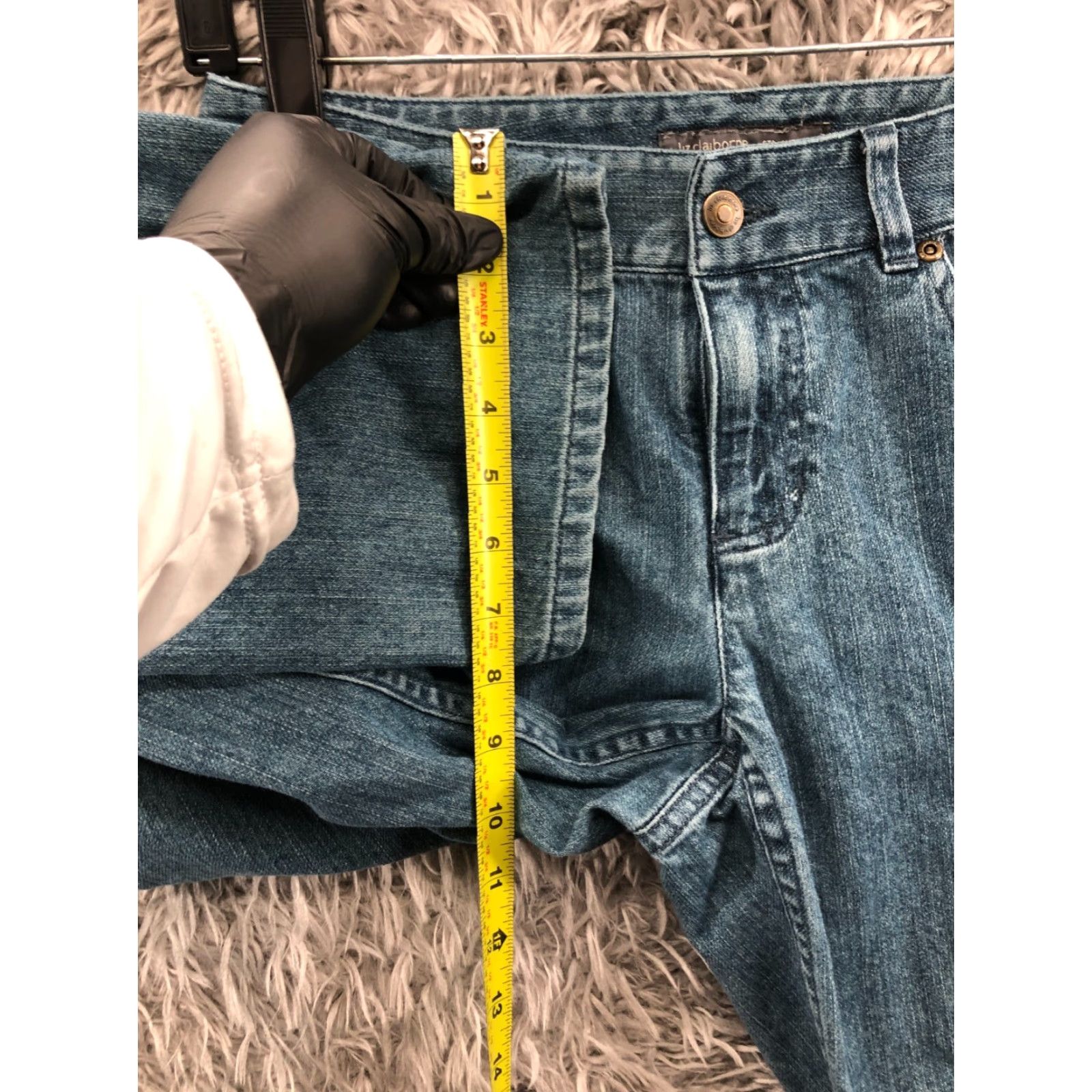 Liz Claiborne Liz Claiborne Jeans Straight Womens Size 4 Medium Wash Blue 5-Pocket Denim Cotton Regular Rise Mid 30in Inseam Belt Loops Logo Zip Button Mens? Size 27" / US 4 / IT 40 - 4 Thumbnail