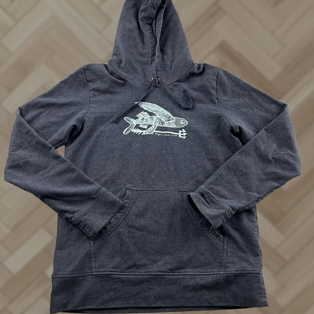 Patagonia Patagonia Flying Fish Pullover Hoodie Sweatshirt Women's M Blue Hoodie Pullover Fish 90s Style Mens Womens Boys Girls Size M / US 6-8 / IT 42-44 - 1 Thumbnail