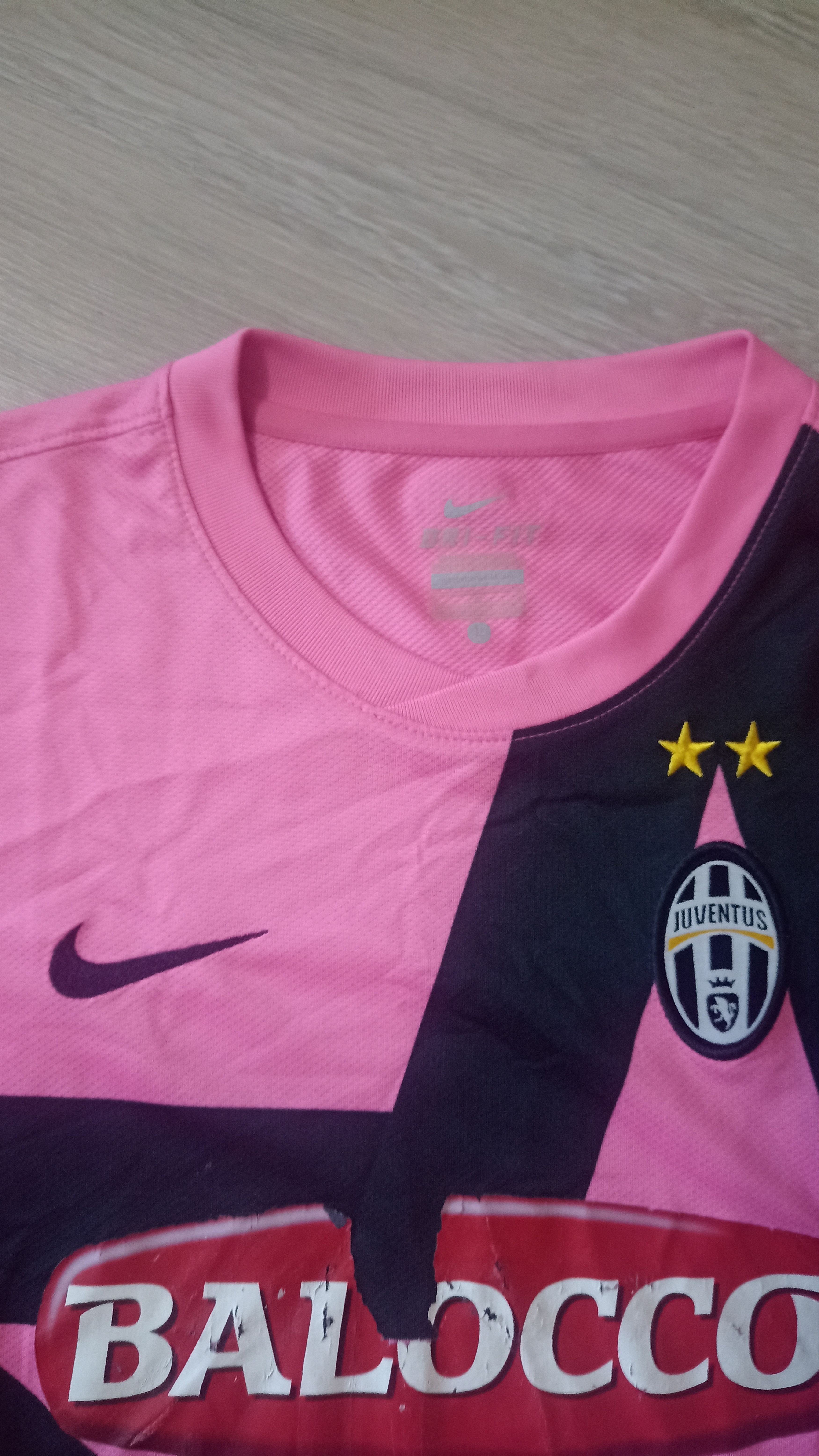 Nike Juventus Away 2011/12 - Pink Star - Nike - Balocco Sponsor Size US XS / EU 42 / 0 - 5 Thumbnail