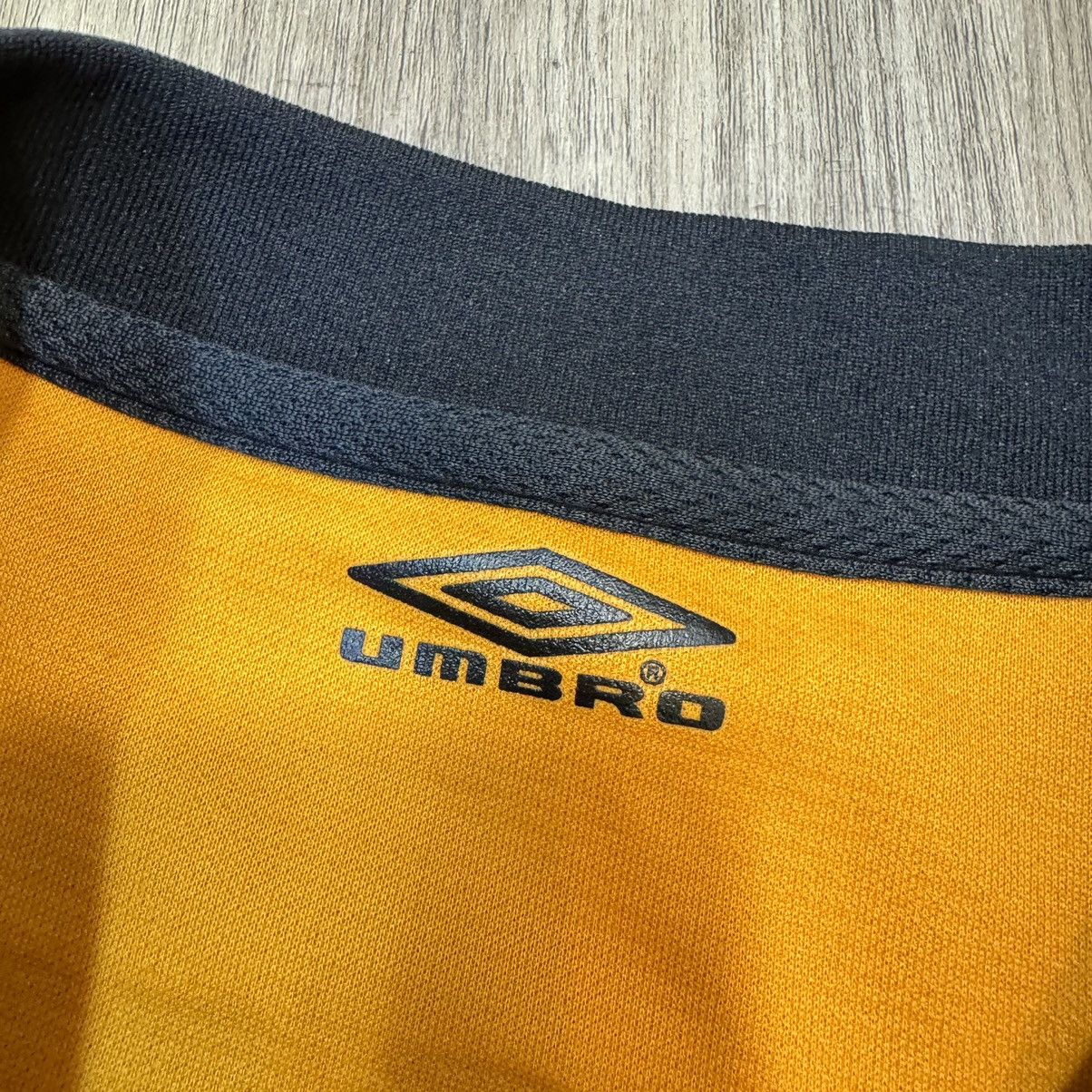 Umbro Osaka Gamba 09/10 match issued/worn gk shirt #1 Size US L / EU 52-54 / 3 - 8 Thumbnail