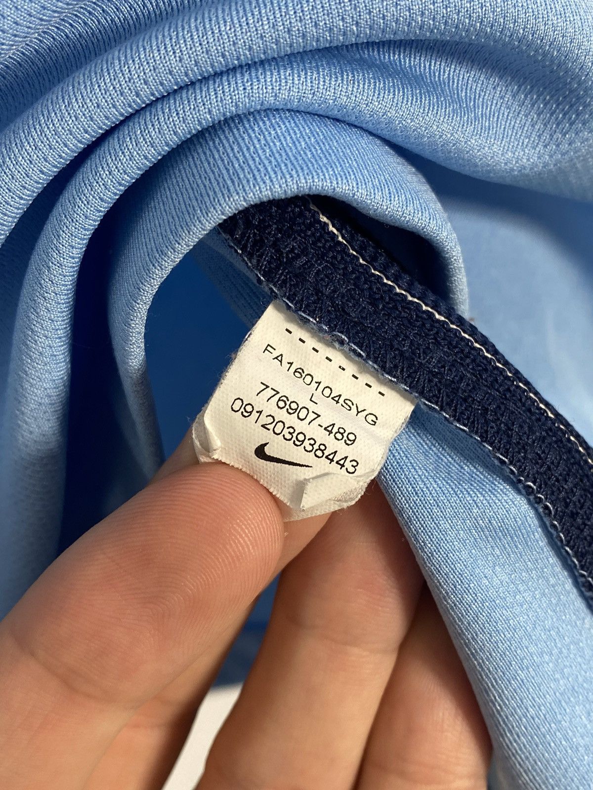 Nike Nike Manchester City 2016 2017 Home Football Shirt Size US L / EU 52-54 / 3 - 10 Thumbnail