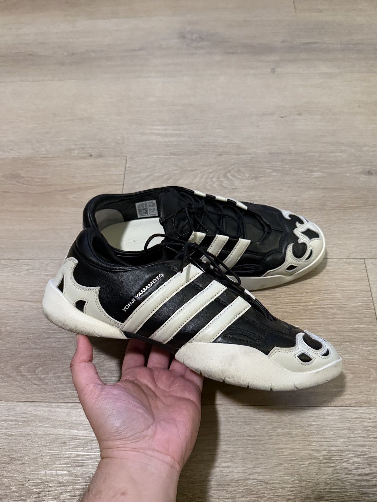 Y-3 Y-3 Black Regu 2002 Trainers Size US 9.5 / EU 42-43 - 1 Thumbnail