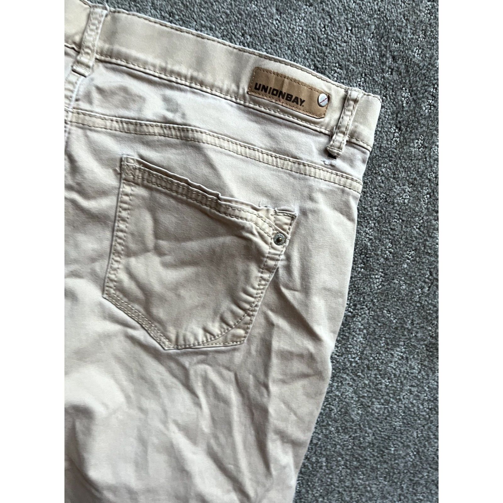 Vintage VINTAGE UNIONBAY Juniors Pants Size 17 Skinny Beige Khaki Distressed Womens Size 38" / US 16 / IT 52 - 5 Thumbnail