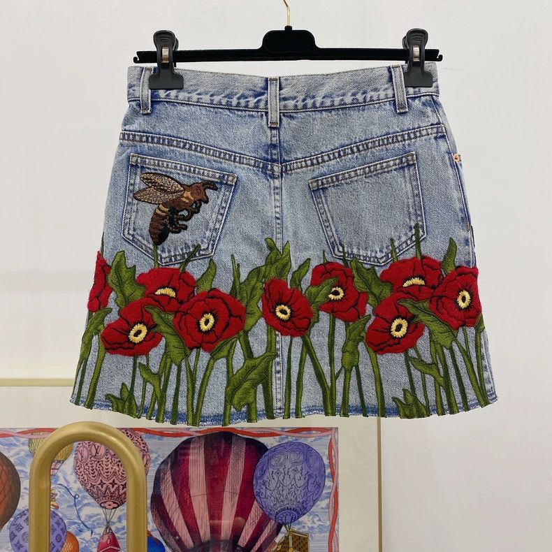 Gucci Gucci Embroidered skirt Size 27" / US 4 / IT 40 - 2 Thumbnail
