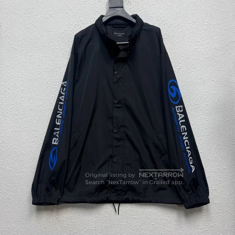 Balenciaga Balenciaga Letter Logo Wave Printed Collar Snap Button Lon Size US M / EU 48-50 / 2 - 1 Thumbnail