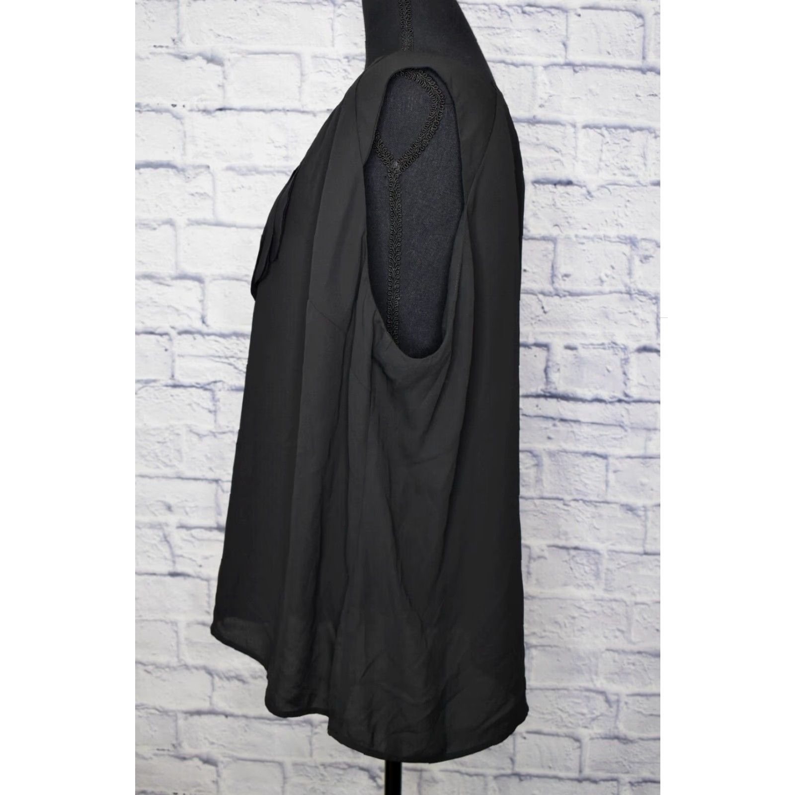 Vintage Milano Womens Blouse Sleeveless Top Plus 2XL Black Ruffle NEW Size XXL / US 16-18 / IT 52-54 - 3 Thumbnail