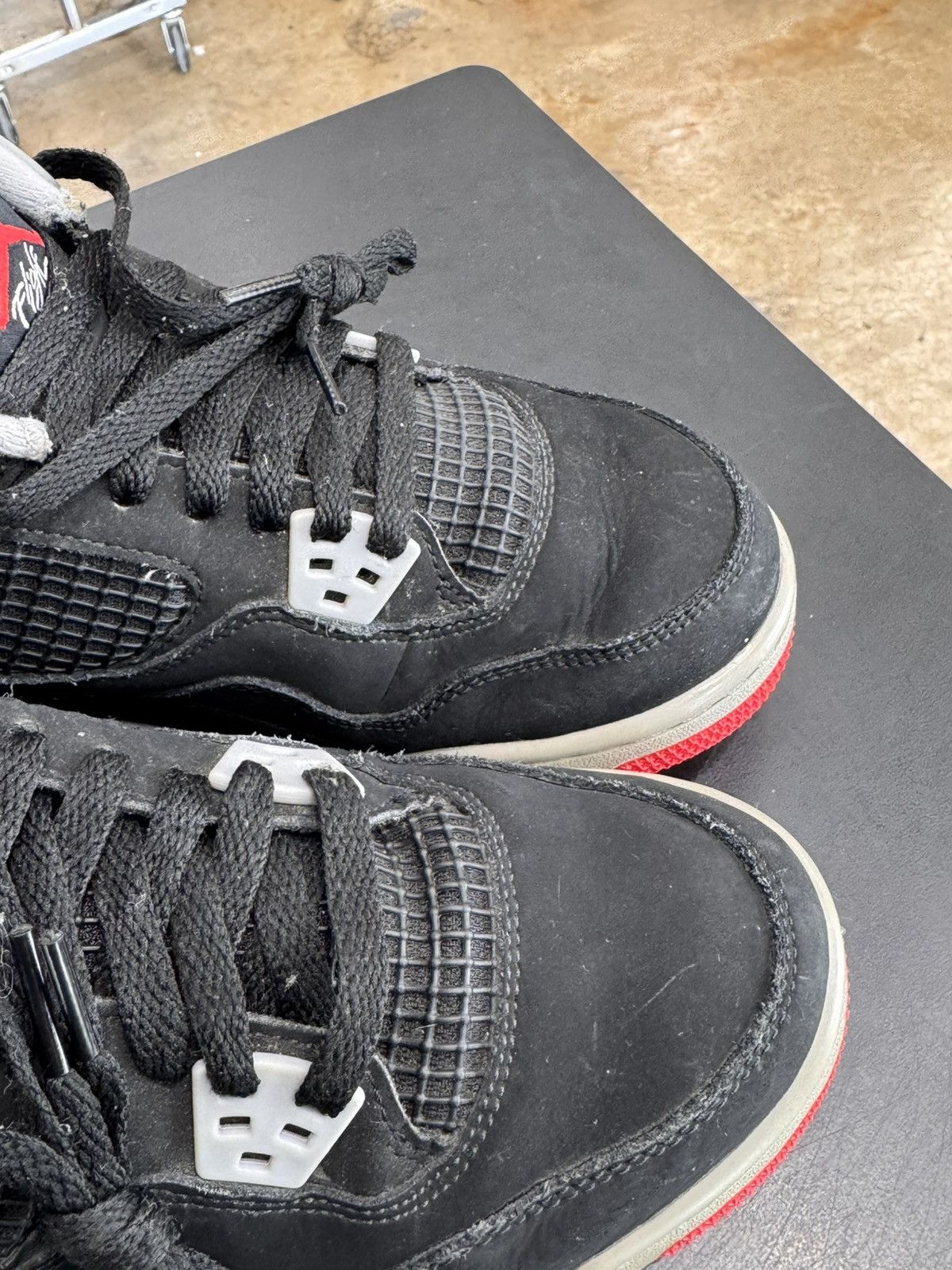Jordan Brand Air Jordan 4 Bred Size 7Y (2019) Size US 7 / EU 40 - 7 Thumbnail