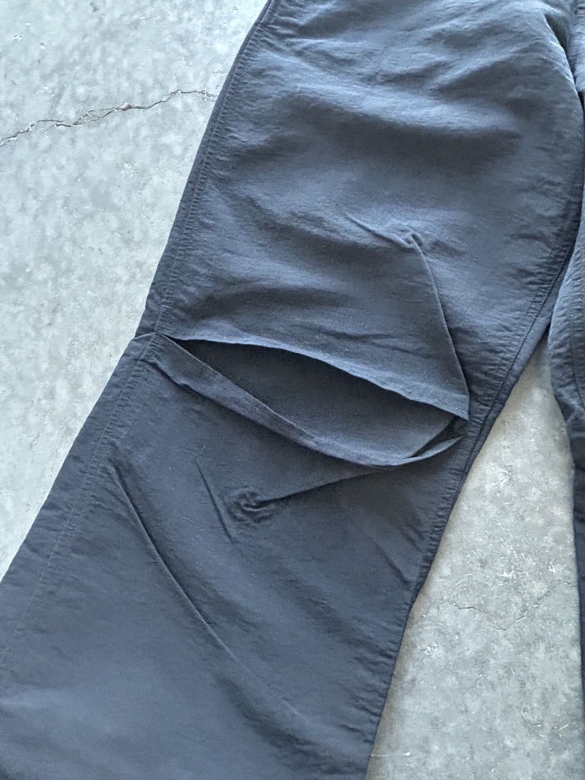 Guess Vintage 90s Guess Nylon Track Pants Baggy Fit Size US 32 / EU 48 - 7 Thumbnail