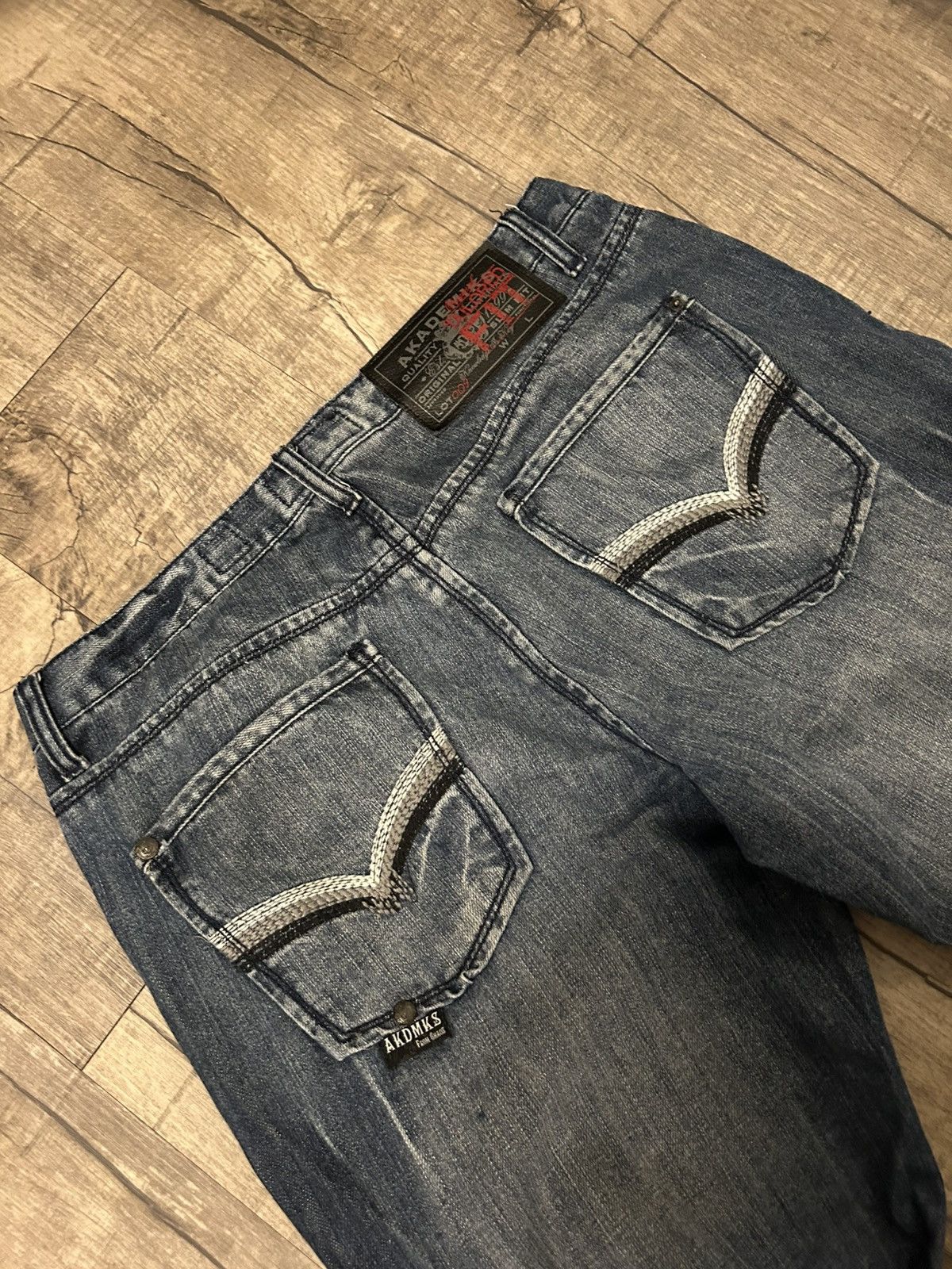 Akademiks Vintage Akademiks Embroidered Streetwear Jeans Size 34/28 Size US 34 / EU 50 - 2 Thumbnail