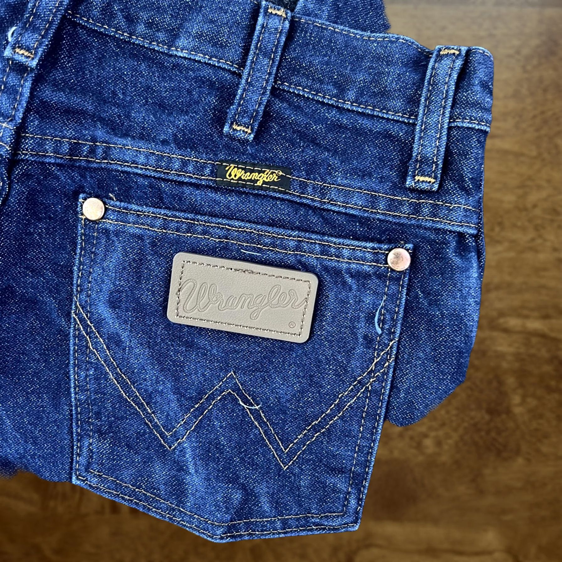 Wrangler Wrangler Jeans Mens 26x29 Blue Denim Straight Leg Medium Wash Casual Pants Size US 26 / EU 42 - 1 Thumbnail