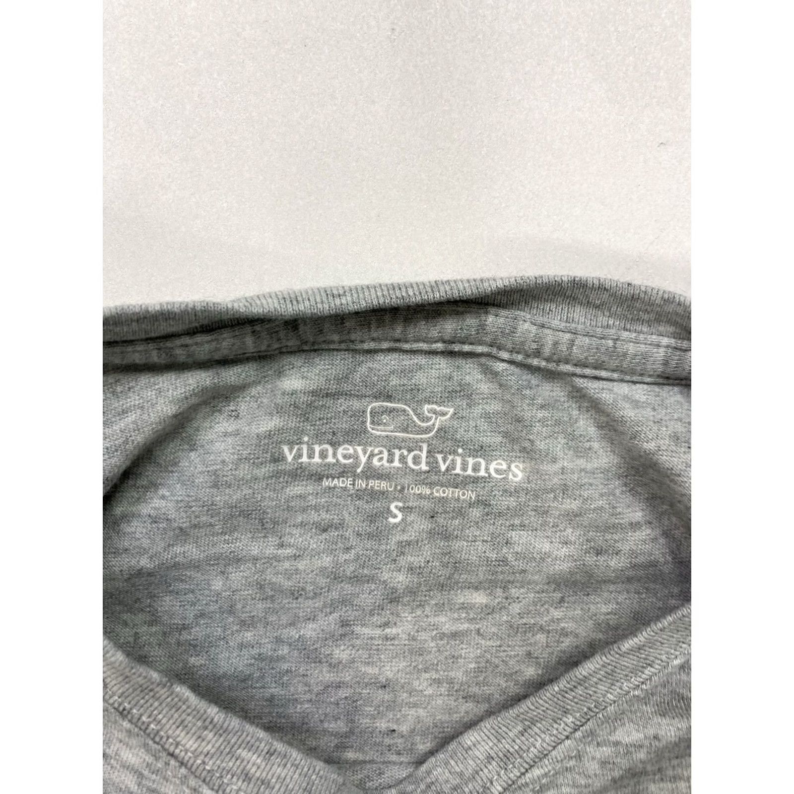 Vineyard Vines Vineyard Vines Christmas Pocket Graphic T-shirt Women Small Long Sleeve Crew Neck Pullover Gray Santa Claus Size S / US 4 / IT 40 - 5 Thumbnail