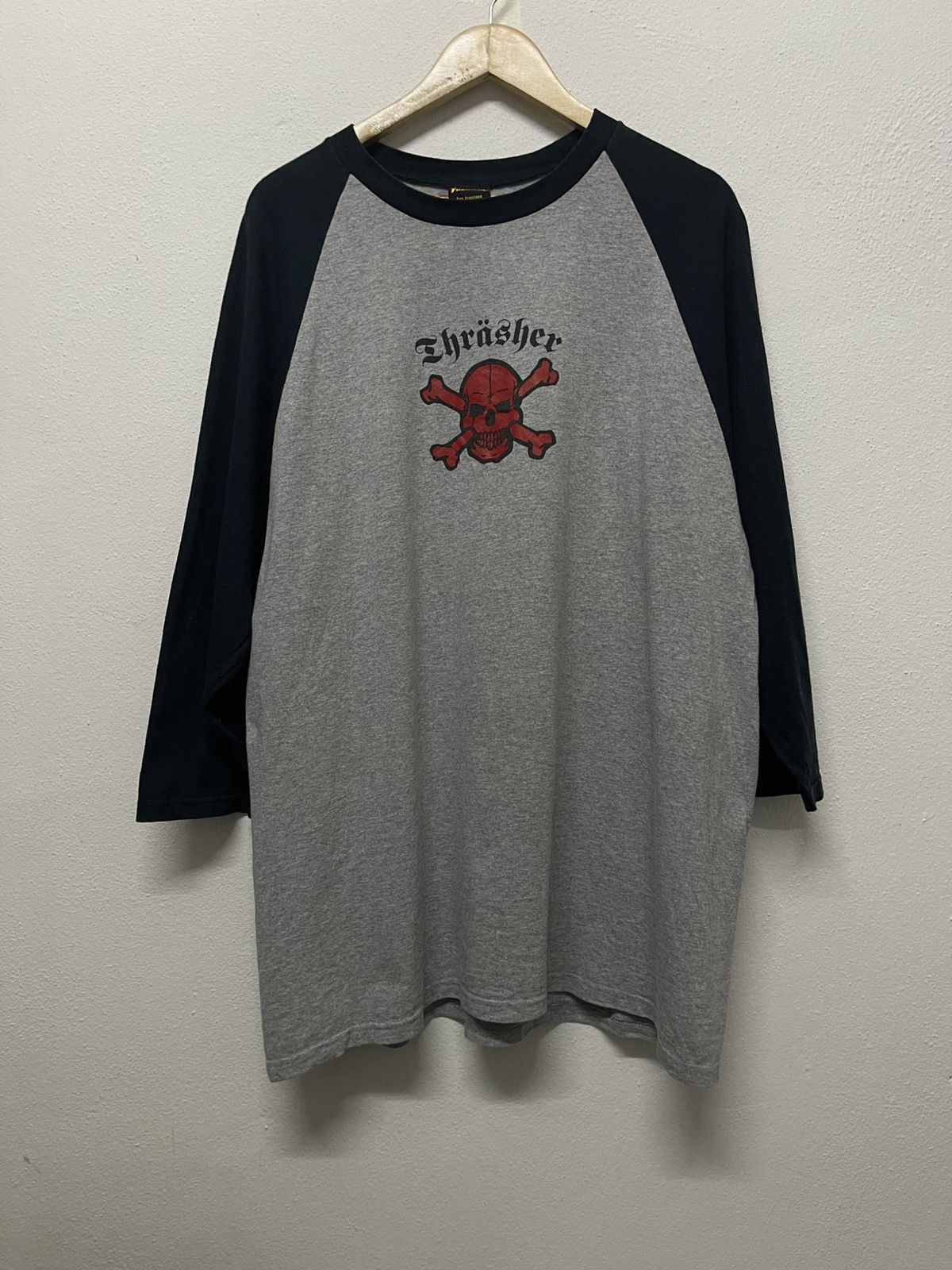 VINTAGE THRASHER SKULL SKATEBOARDING SKULL 3Q SHIRT