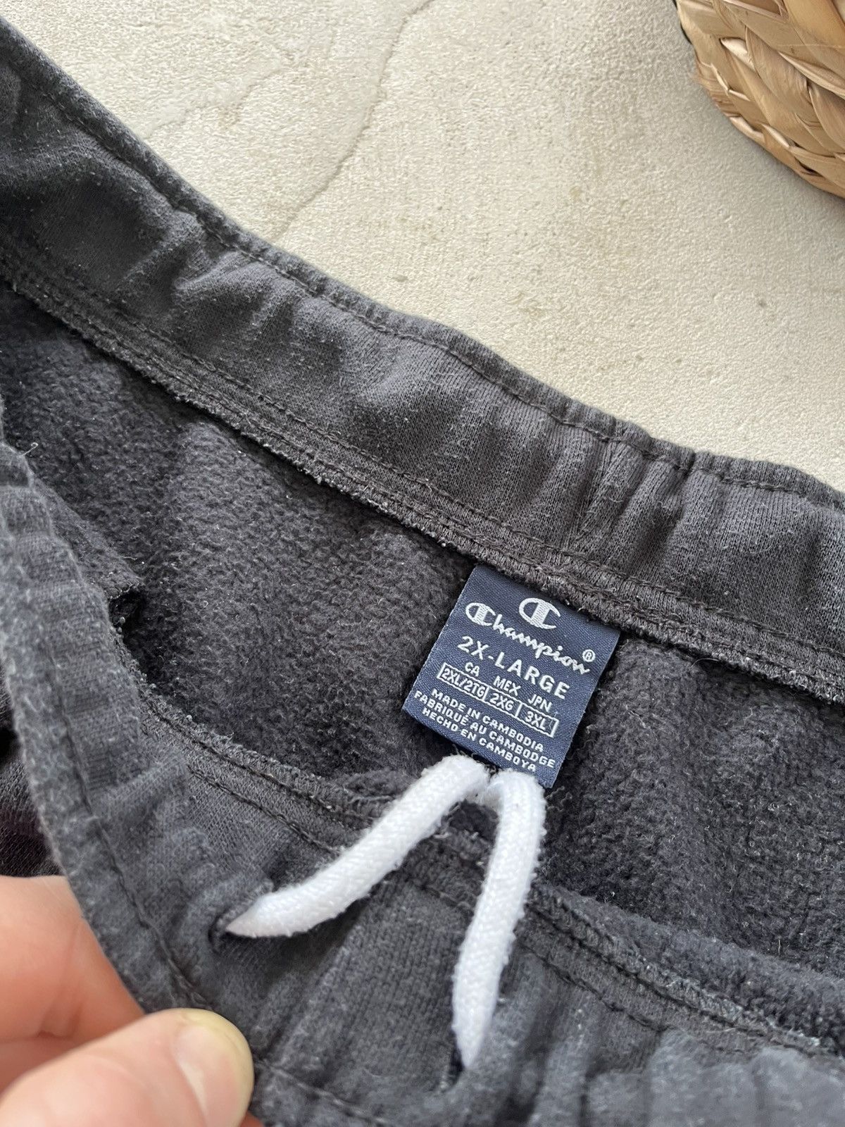Champion Vintage Champion Fleece Track Pants Black Basic Sweatpants Size US 38 / EU 54 - 16 Thumbnail
