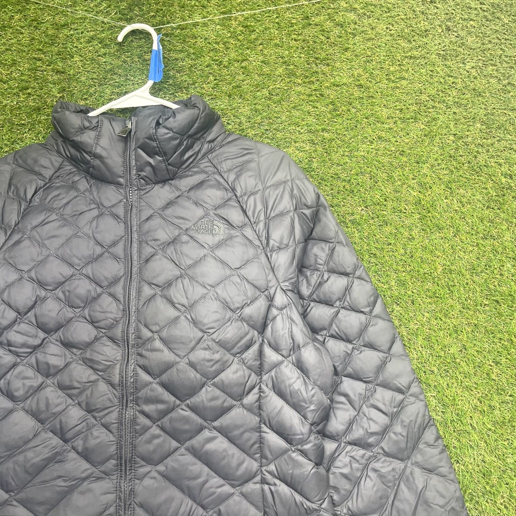 The North Face North Face Jacket Womens Medium Gray Quilted Hooded Down Puffer Outdoor Size M / US 6-8 / IT 42-44 - 2 Thumbnail