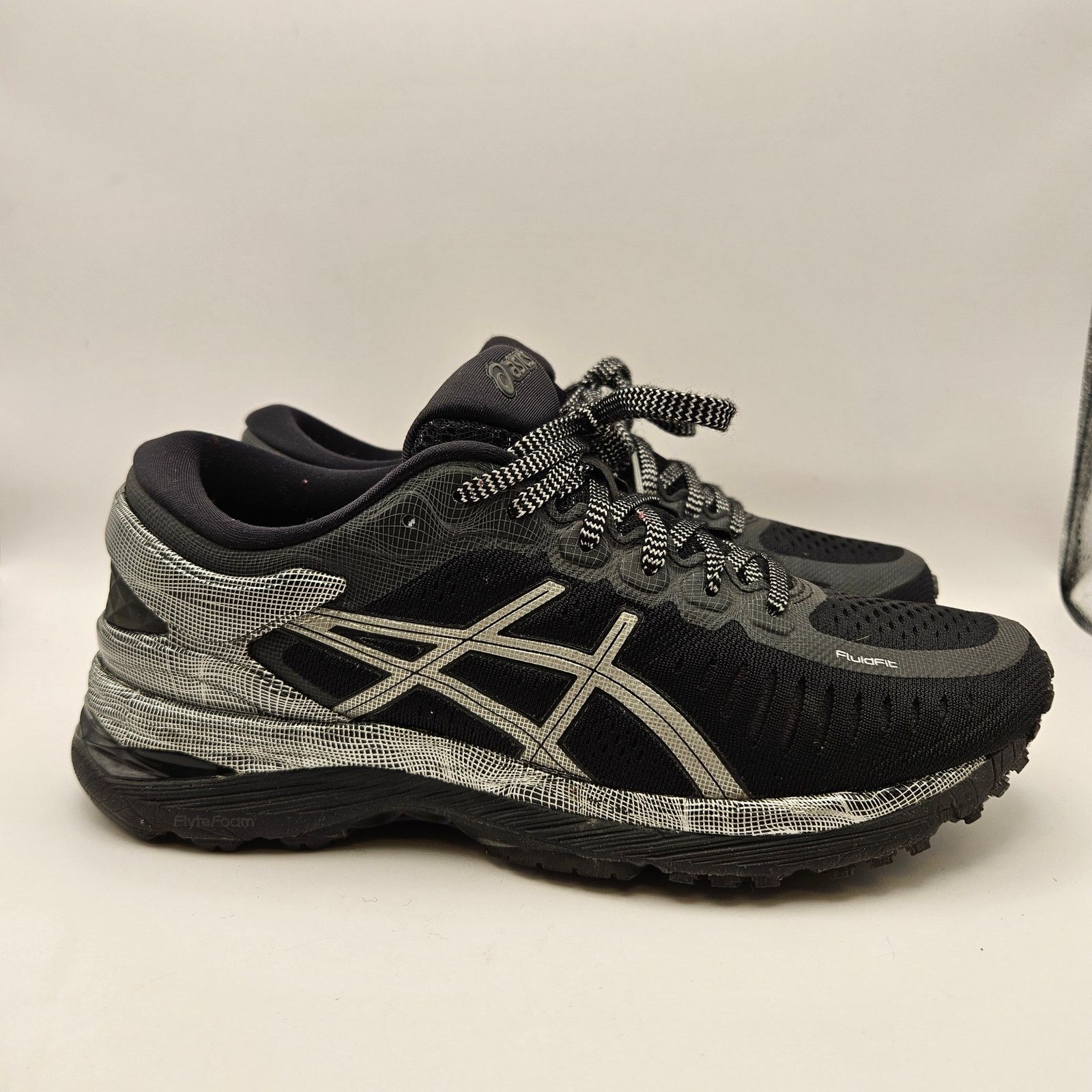 Asics ASICS WOMEN'S 7 METARUN BLACK/SILVER 1012A513-001 RARE TRAIN Size US 7 / IT 37 - 4 Thumbnail