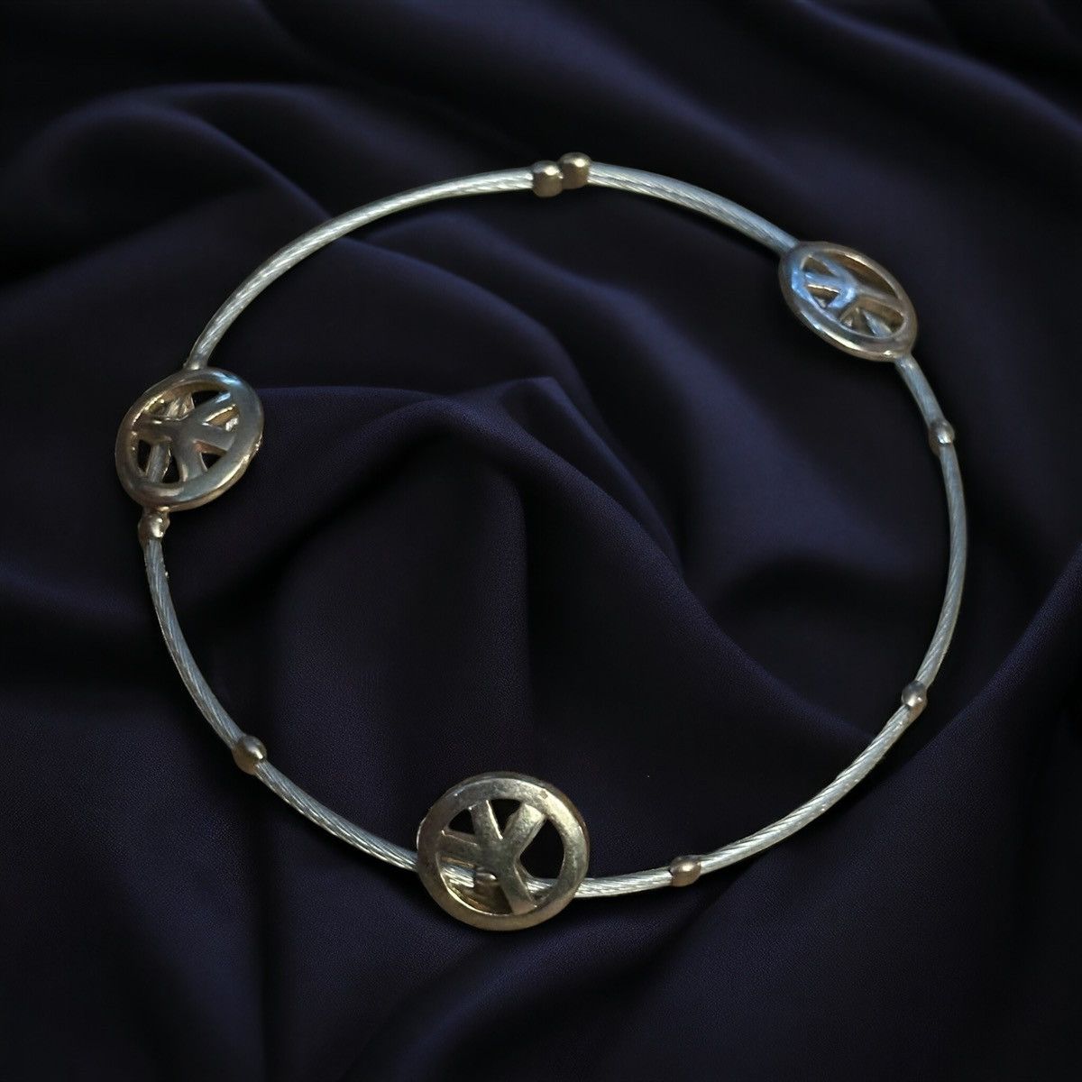 Other Two tone peace sign cable wire bracelet Size ONE SIZE - 1 Thumbnail
